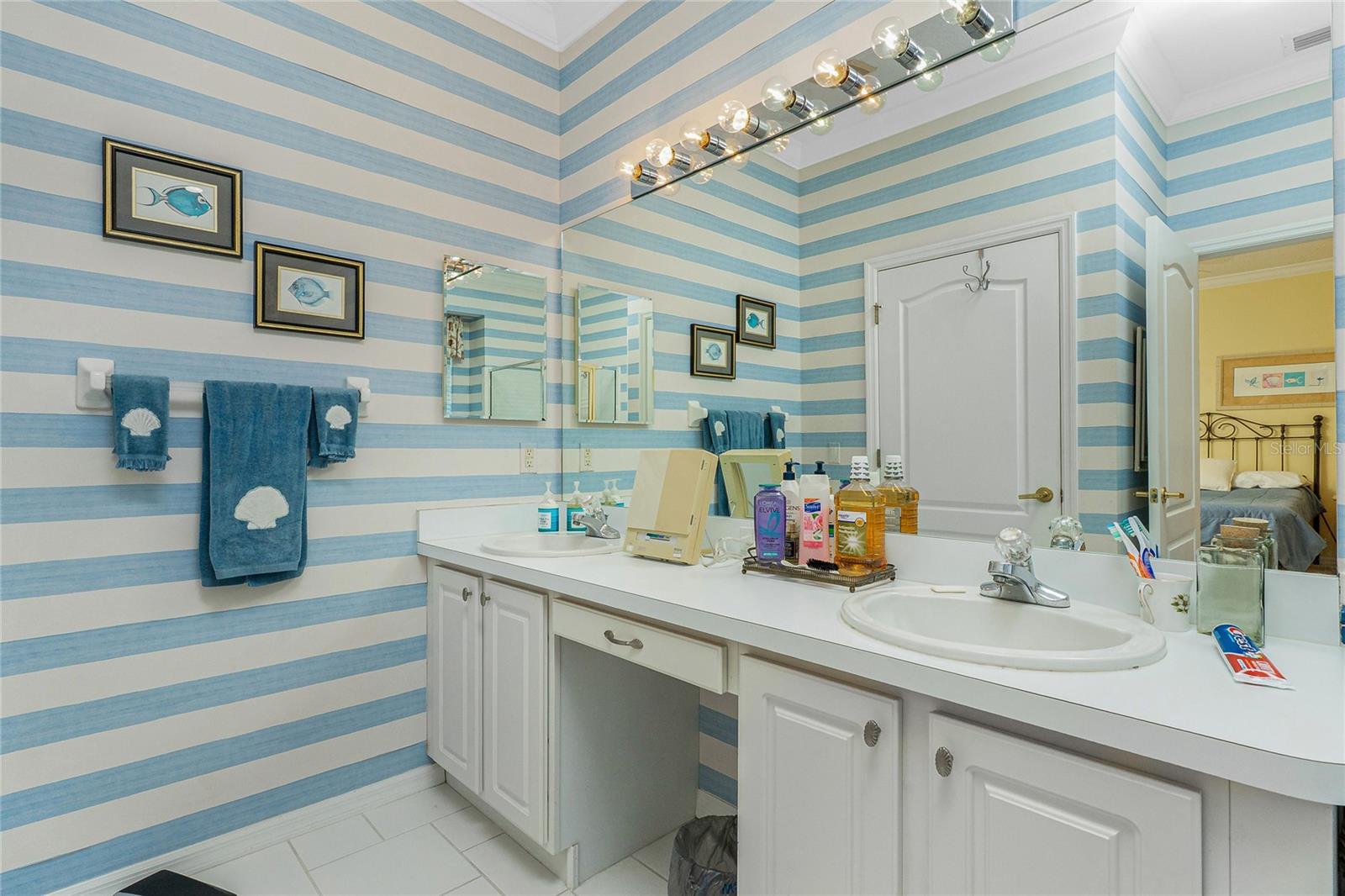 Image 30 of 56 For 811 Shadow Bay Way