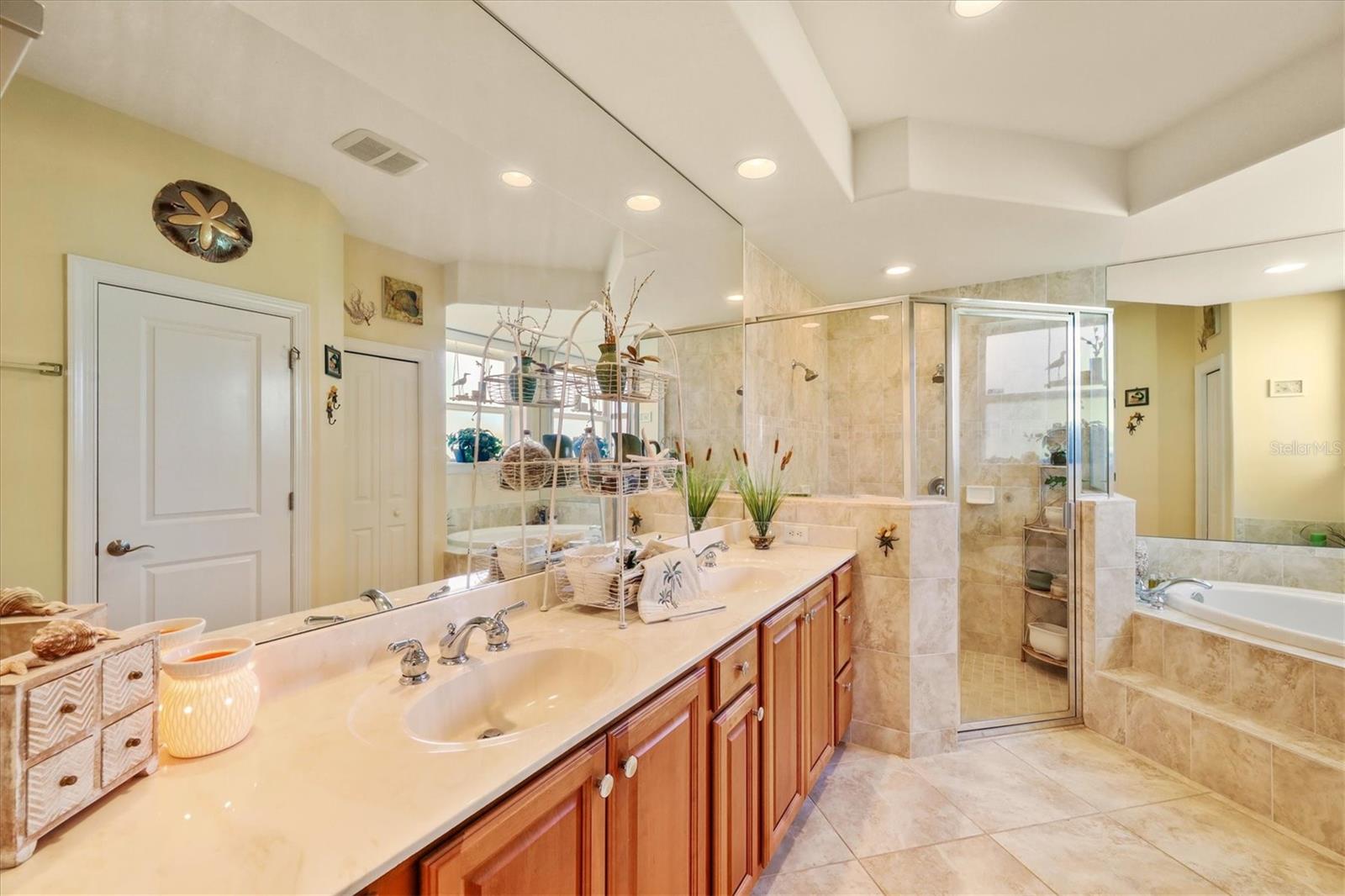 Image 24 of 59 For 23 And 25 Medalist Place