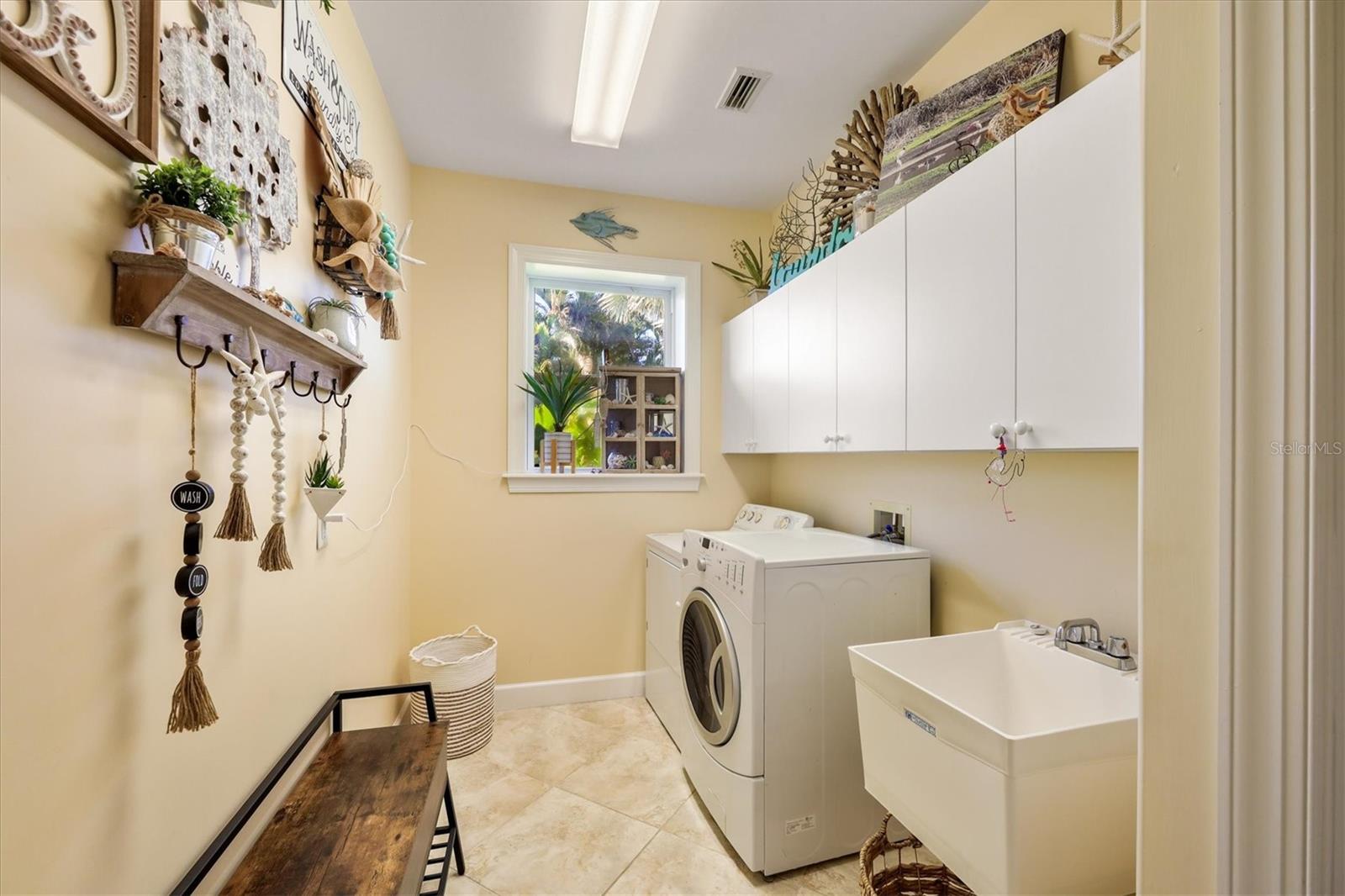 Image 34 of 59 For 23 And 25 Medalist Place