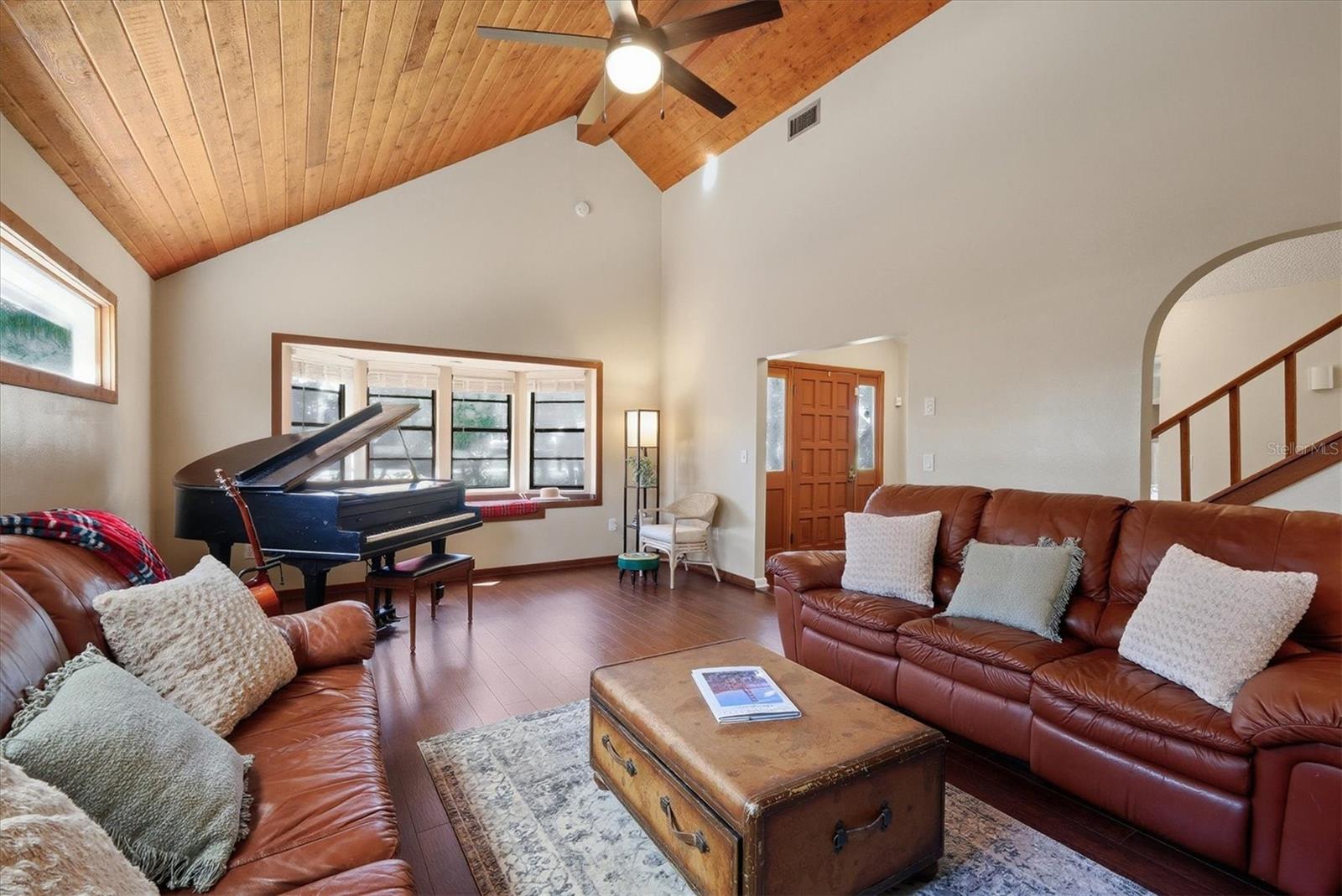 Image 11 of 64 For 2020 Dolphin Drive