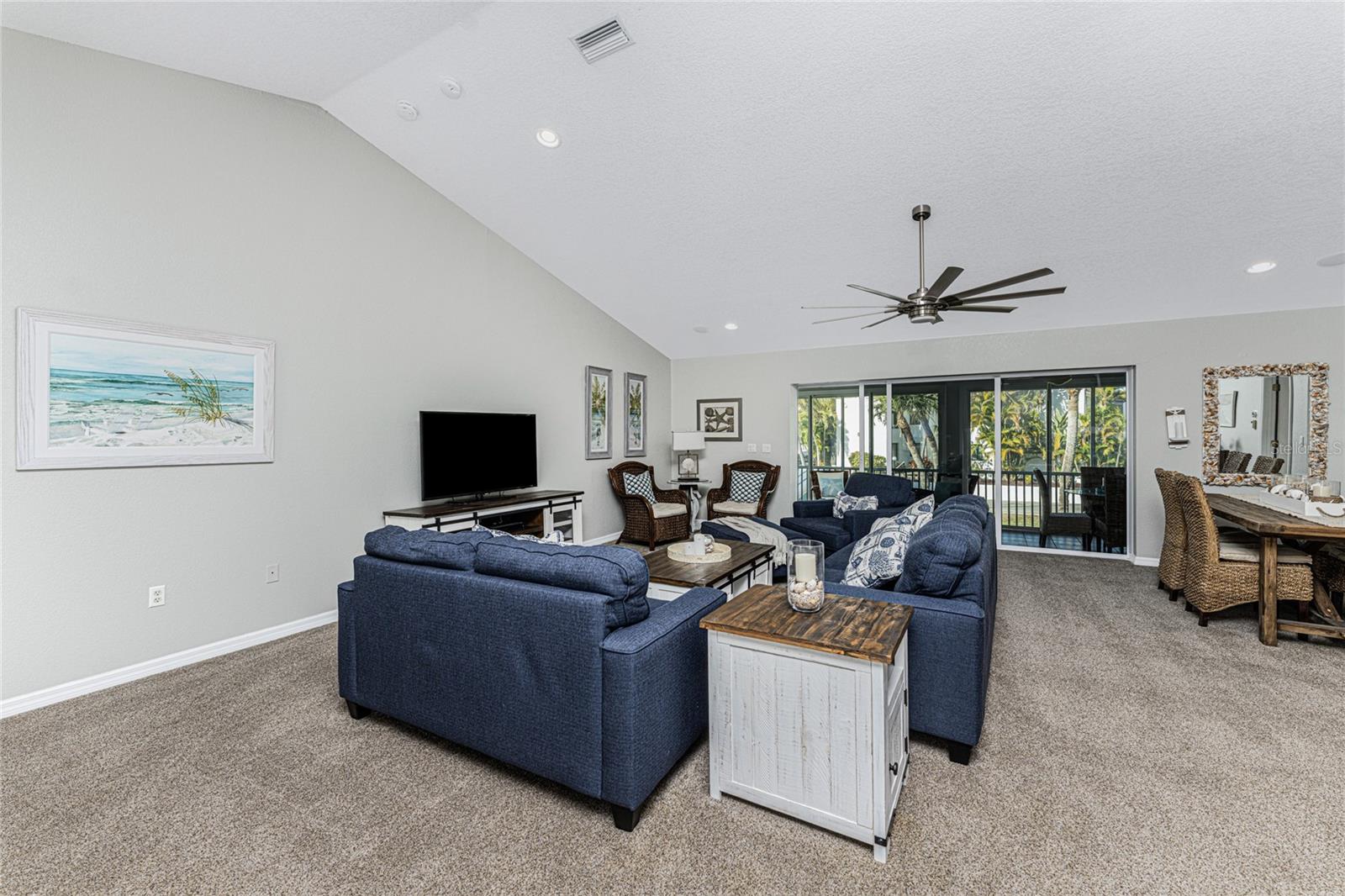 Image 14 of 76 For 2845 Beach Road