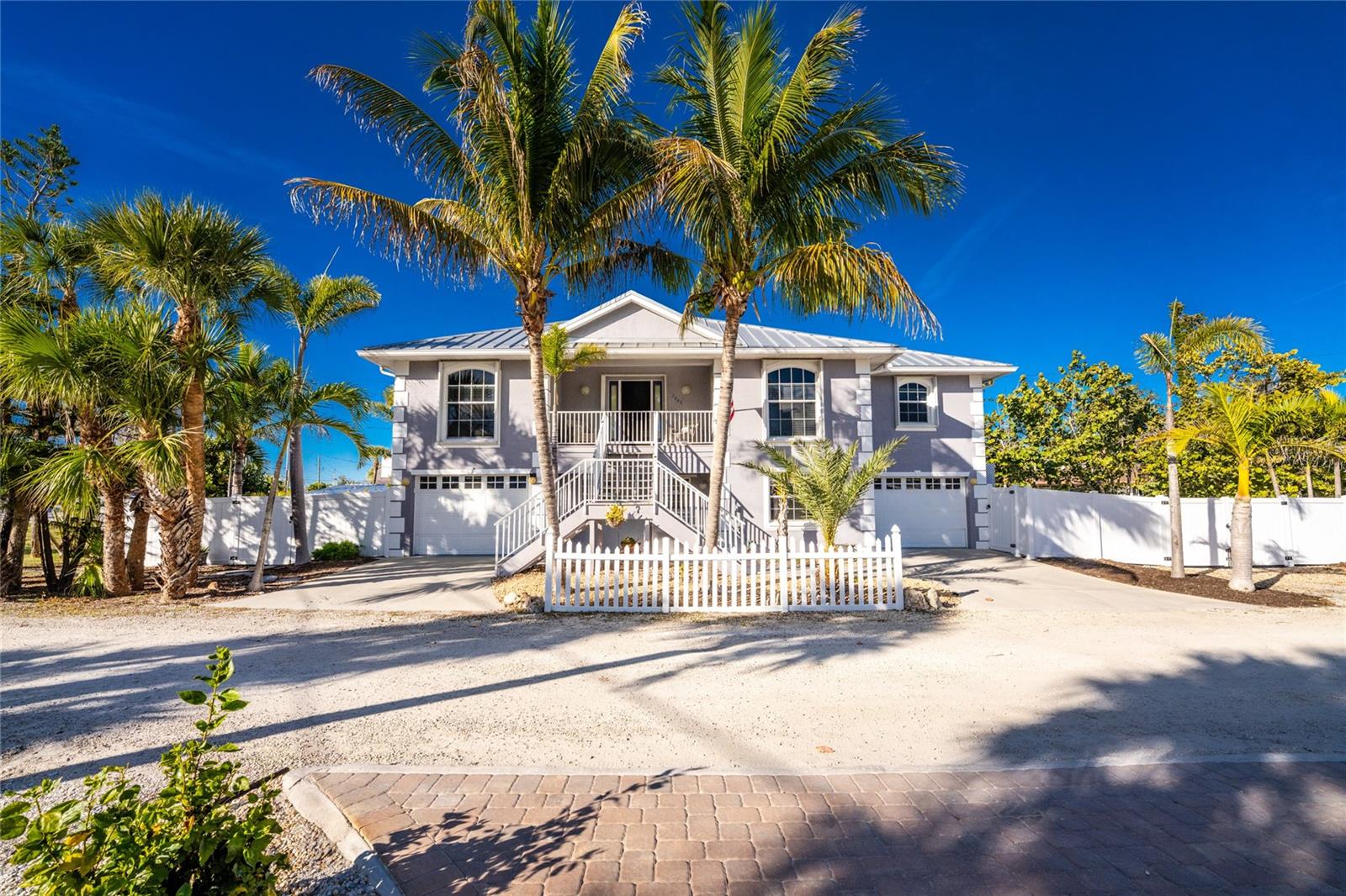 Image 2 of 76 For 2845 Beach Road