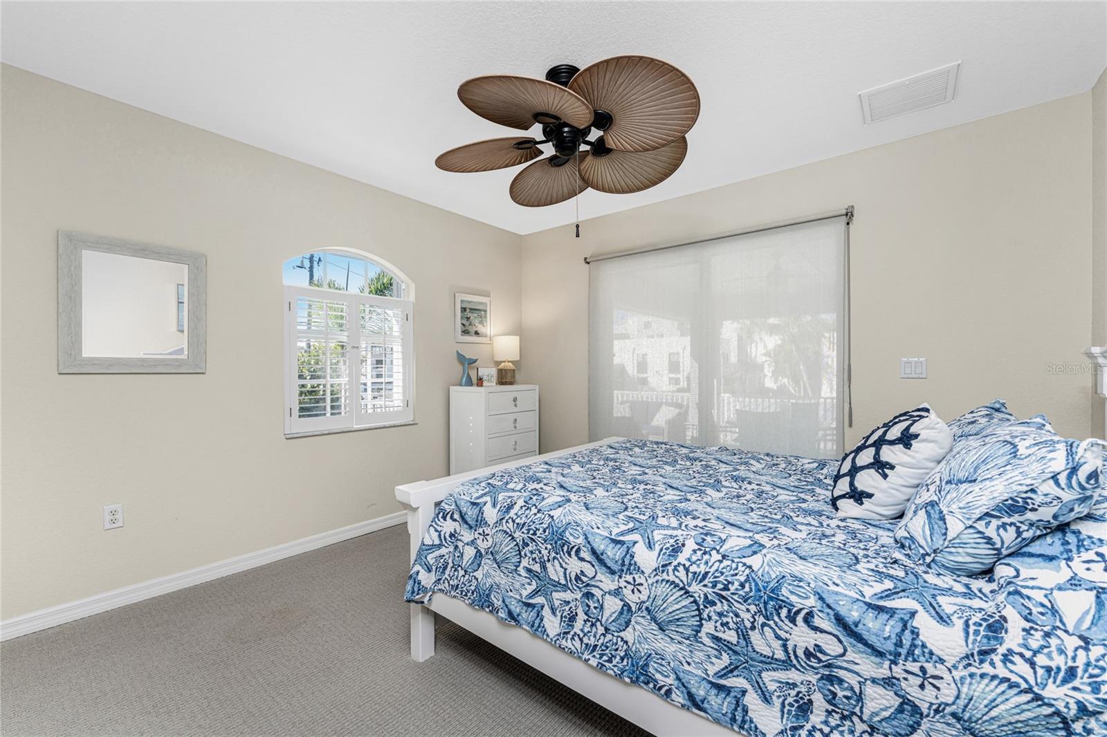 Image 30 of 76 For 2845 Beach Road