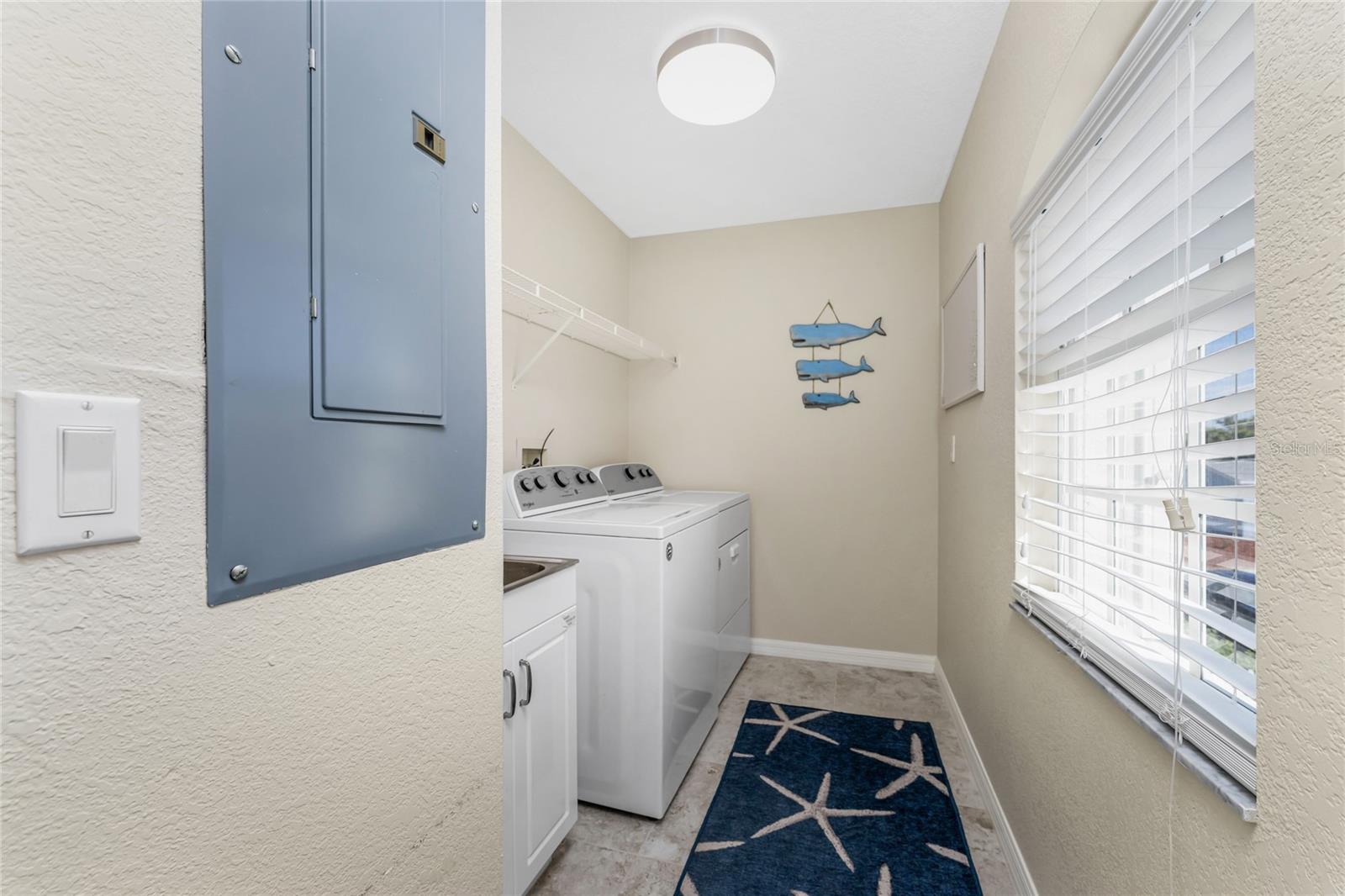 Image 39 of 76 For 2845 Beach Road