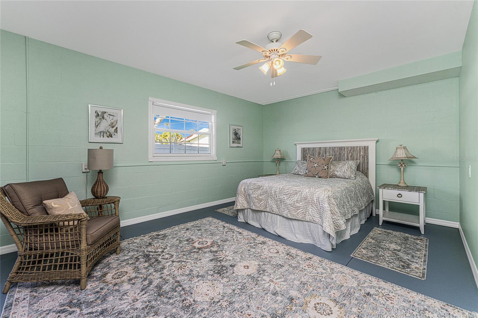 Image 45 of 76 For 2845 Beach Road