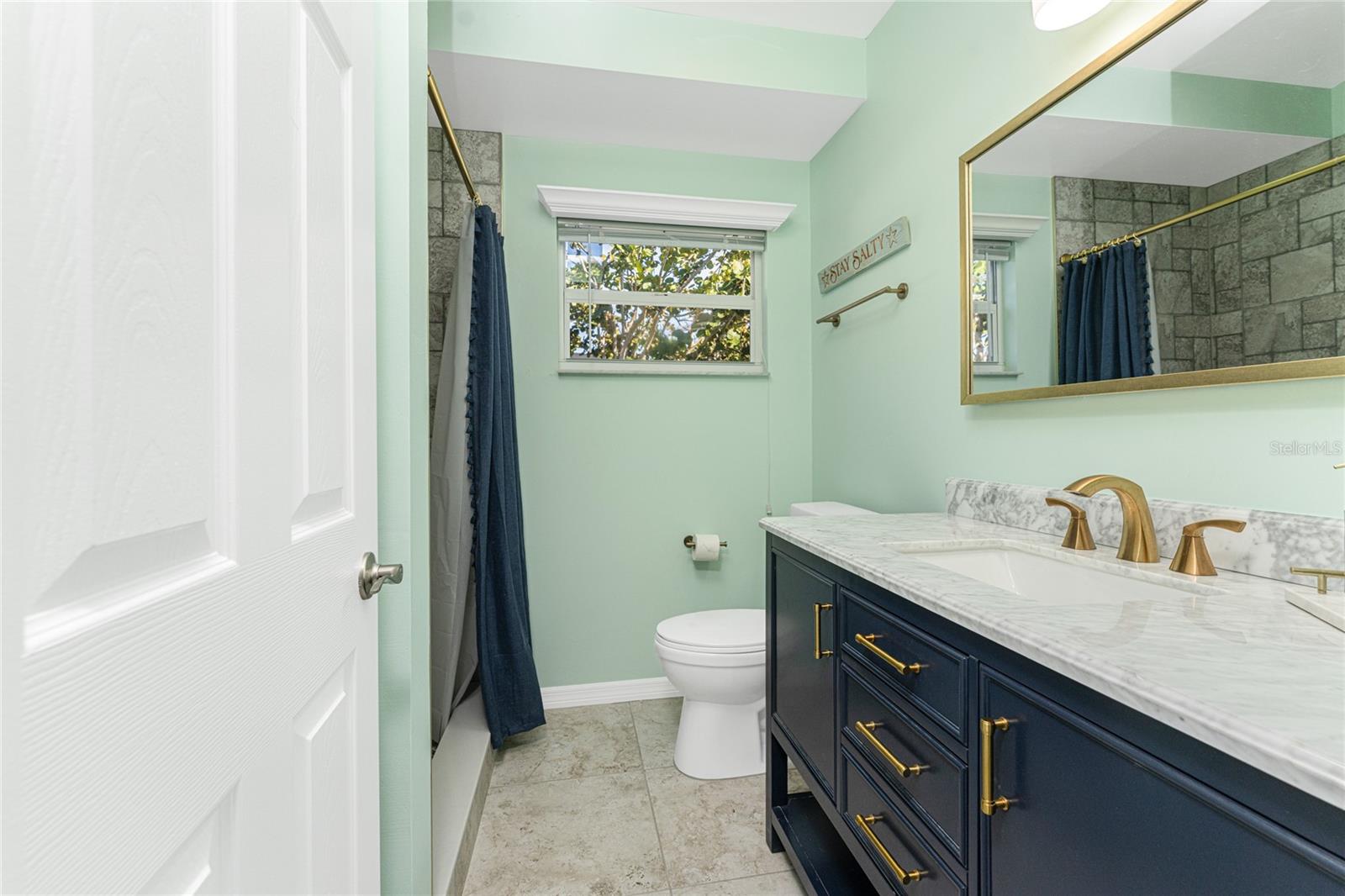 Image 47 of 76 For 2845 Beach Road