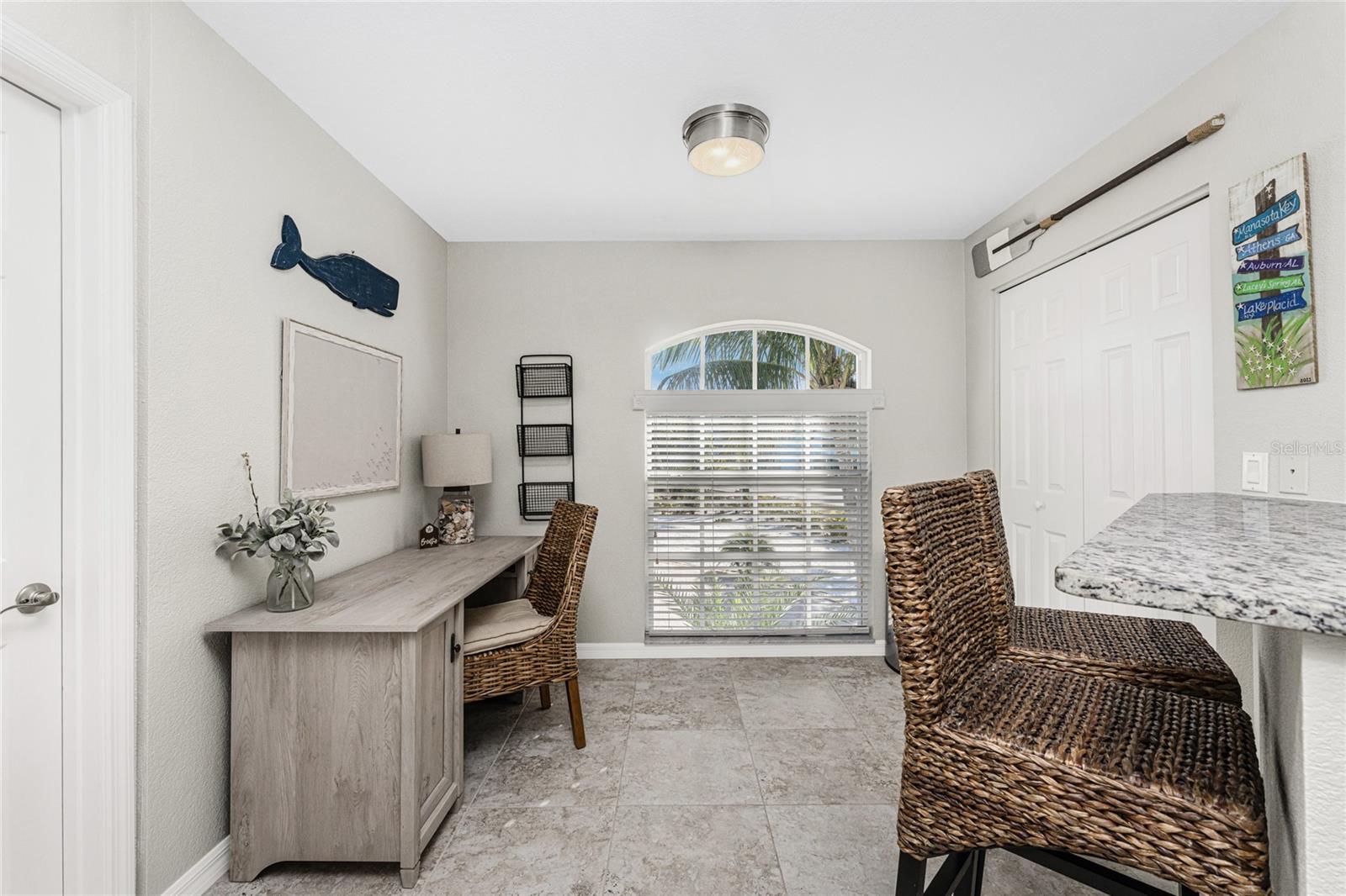 Image 6 of 76 For 2845 Beach Road