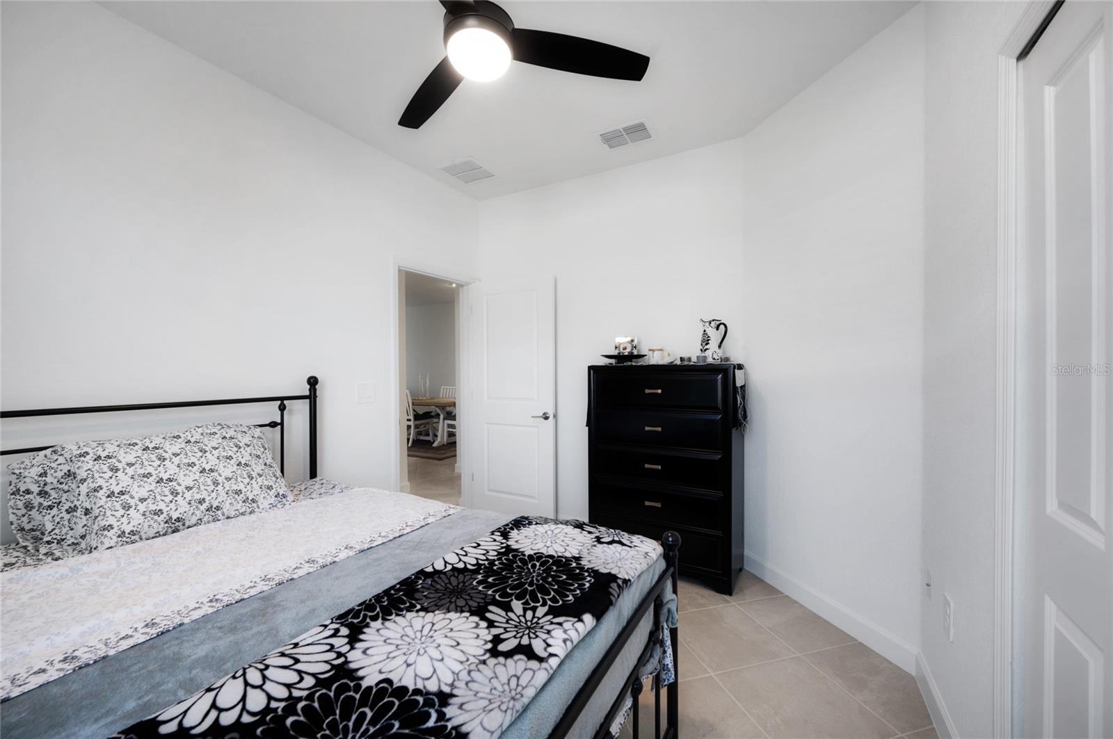 Image 17 of 27 For 8640 Seasalt Loop