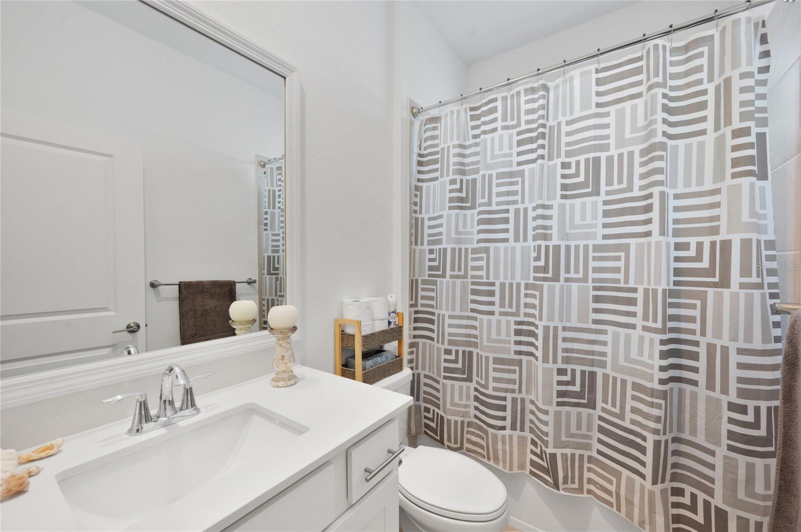 Image 21 of 27 For 8640 Seasalt Loop