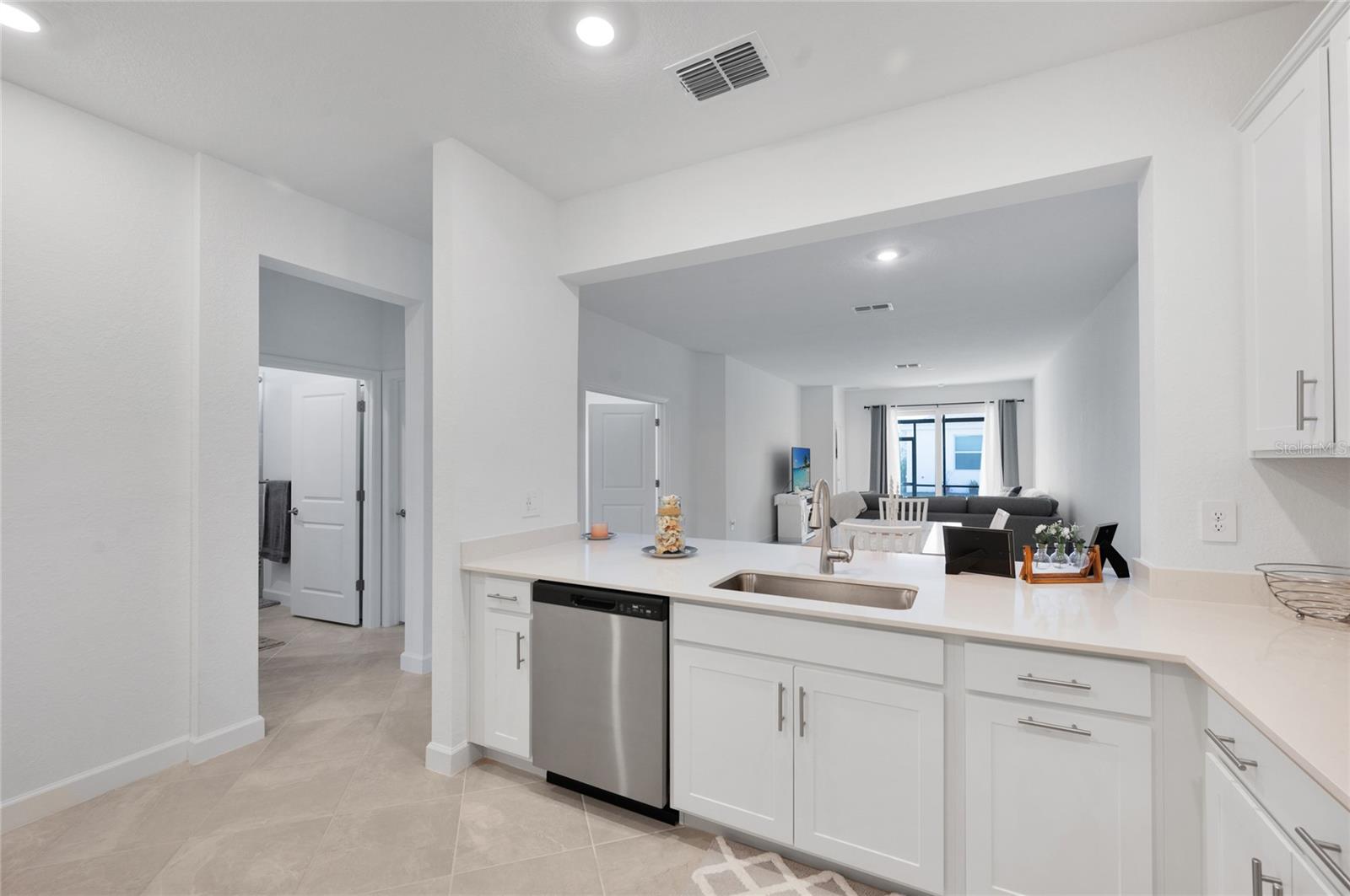 Image 6 of 27 For 8640 Seasalt Loop