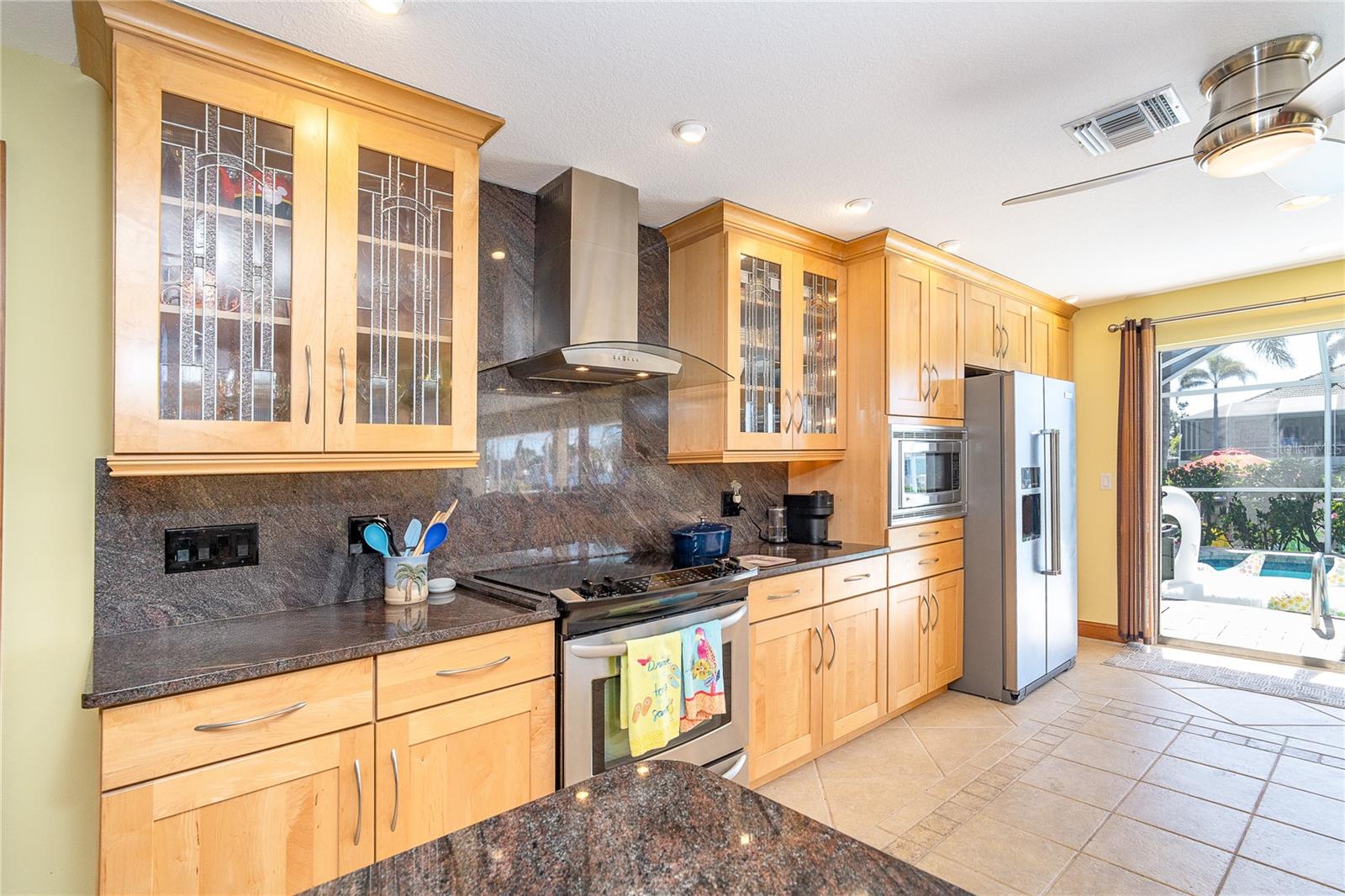 Image 13 of 80 For 471 Capri Isles Court