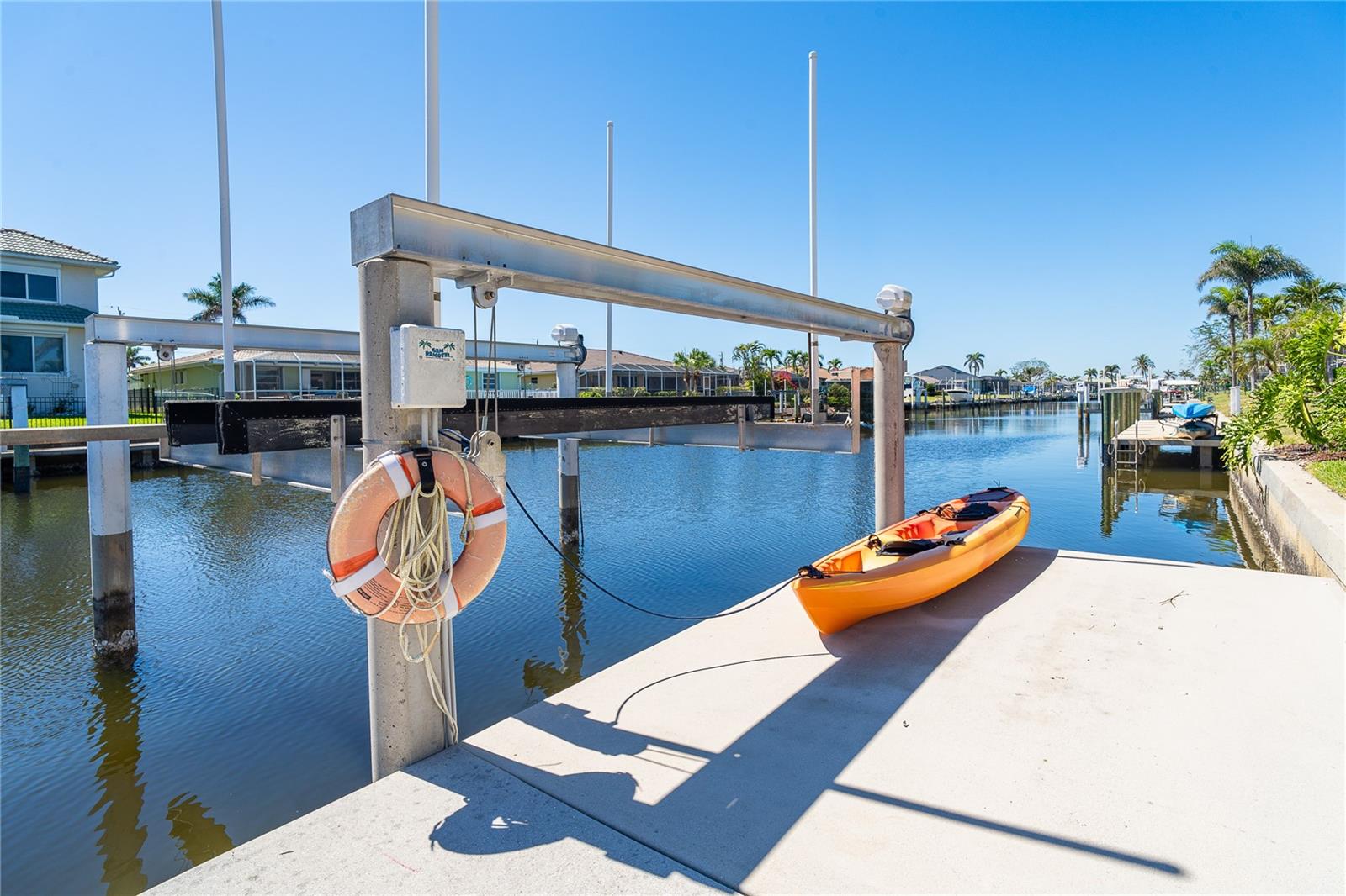 Image 33 of 80 For 471 Capri Isles Court