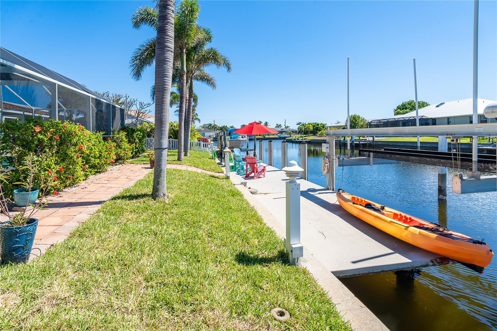 Image 35 of 80 For 471 Capri Isles Court