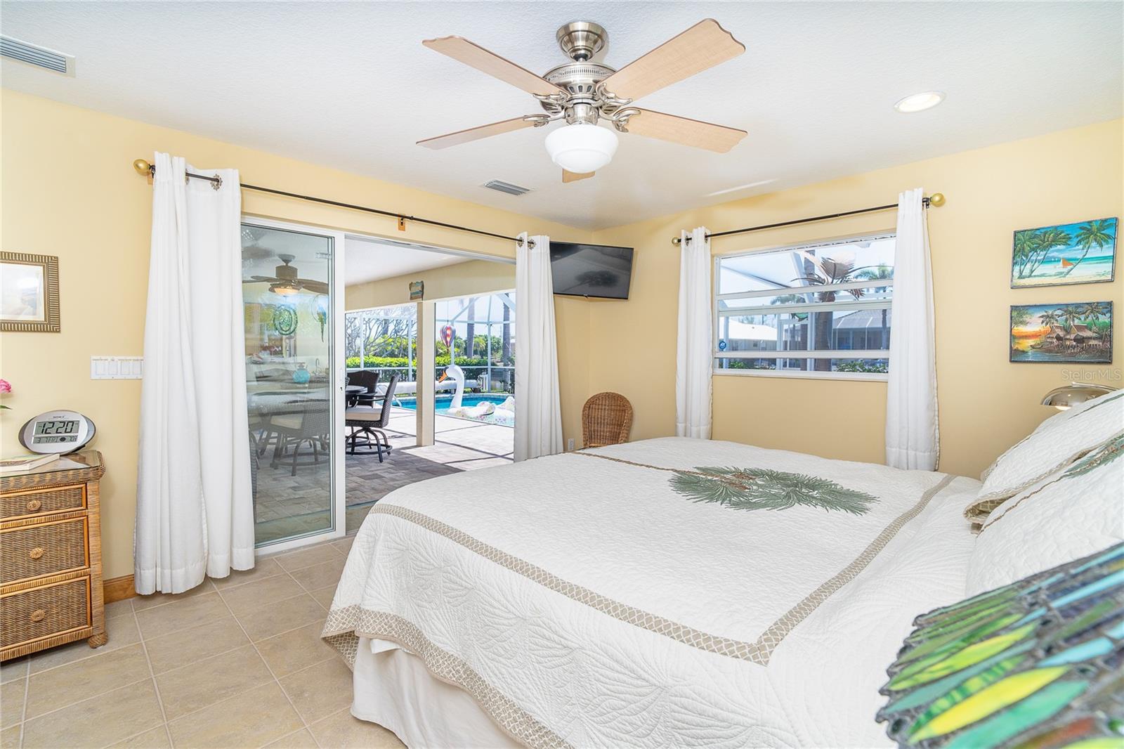 Image 40 of 80 For 471 Capri Isles Court