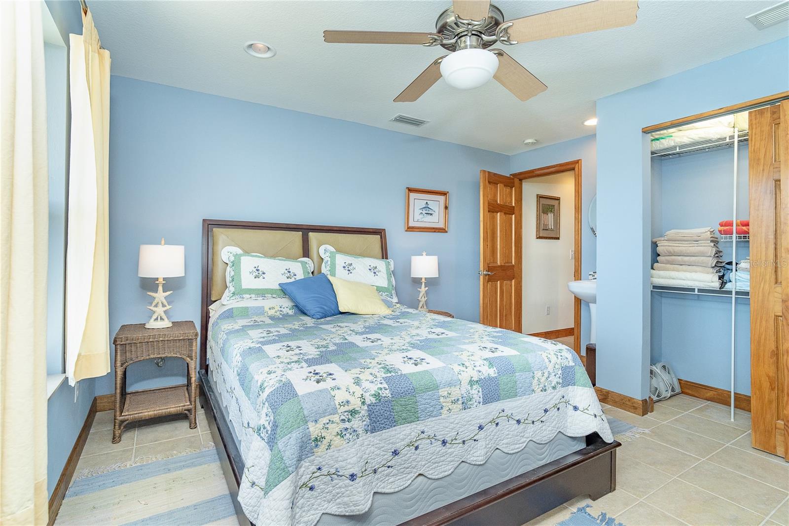 Image 53 of 80 For 471 Capri Isles Court