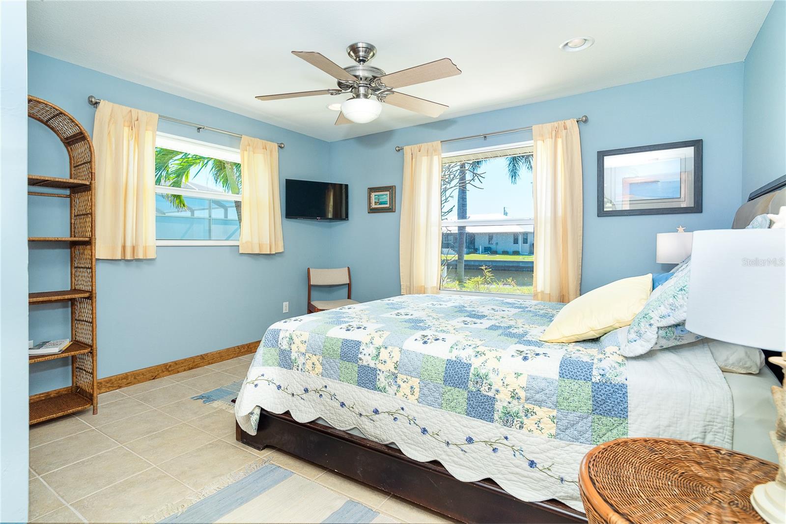 Image 55 of 80 For 471 Capri Isles Court