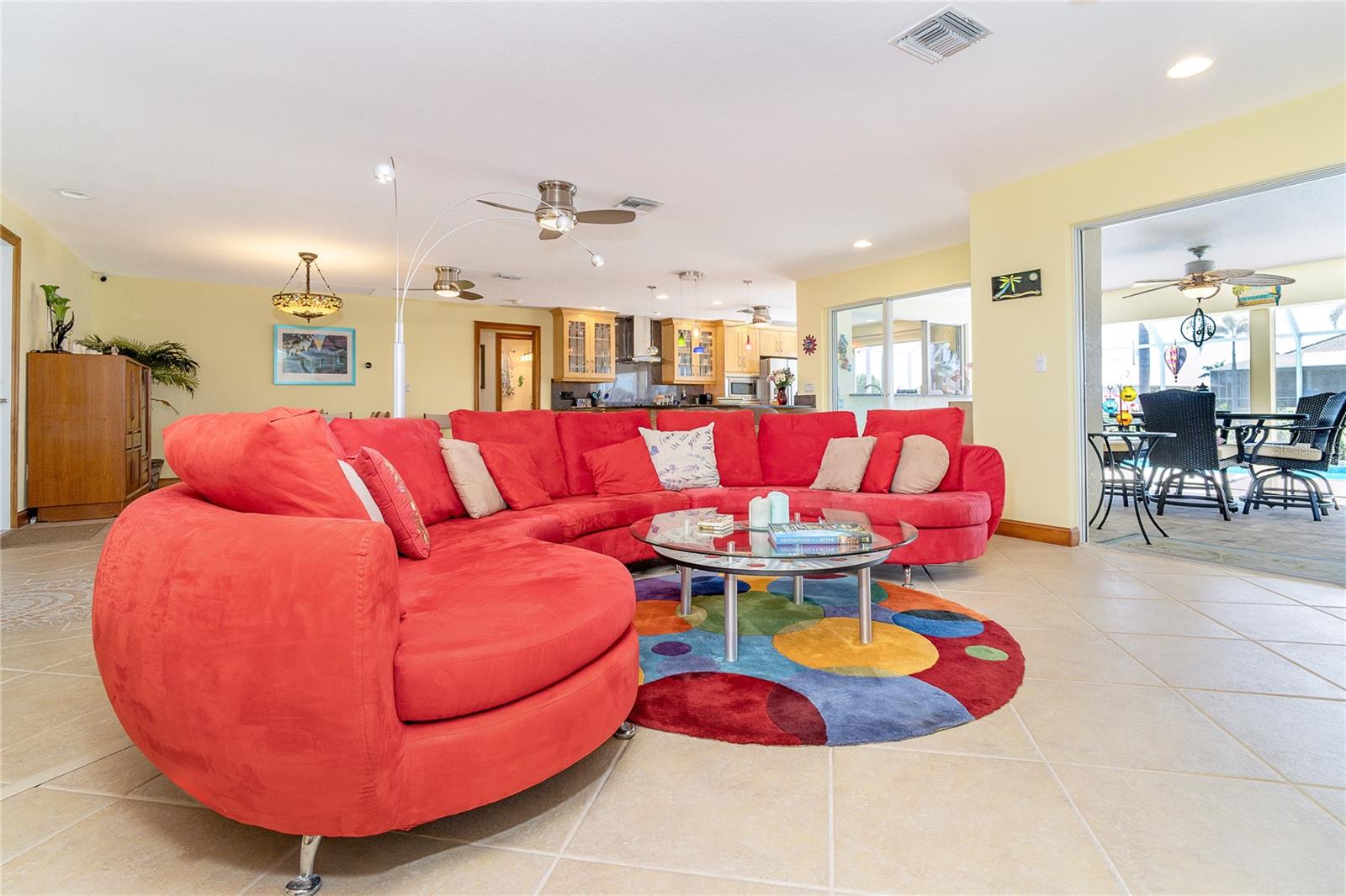 Image 8 of 80 For 471 Capri Isles Court