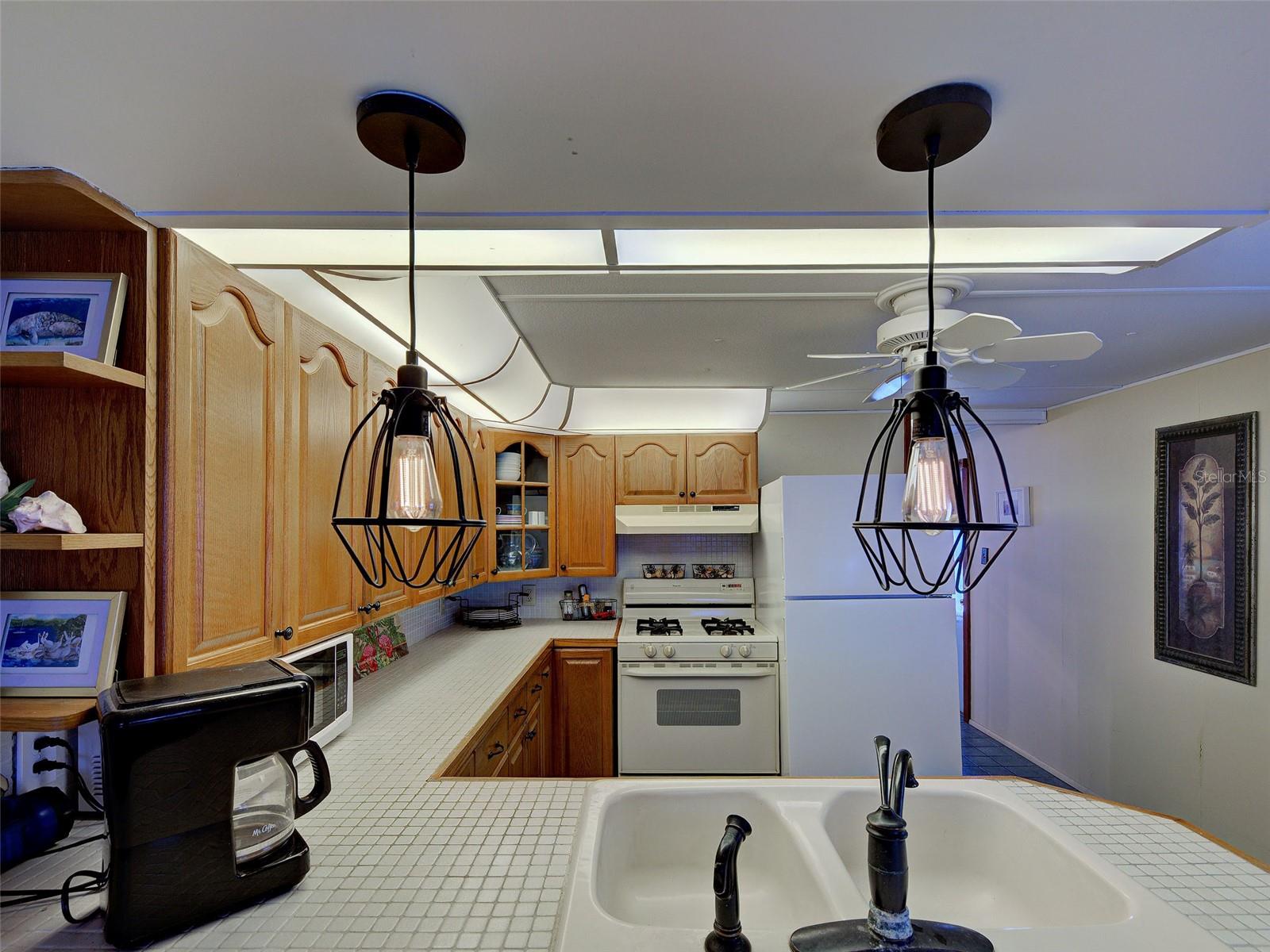 Image 20 of 66 For 1800 Englewood Road 32a