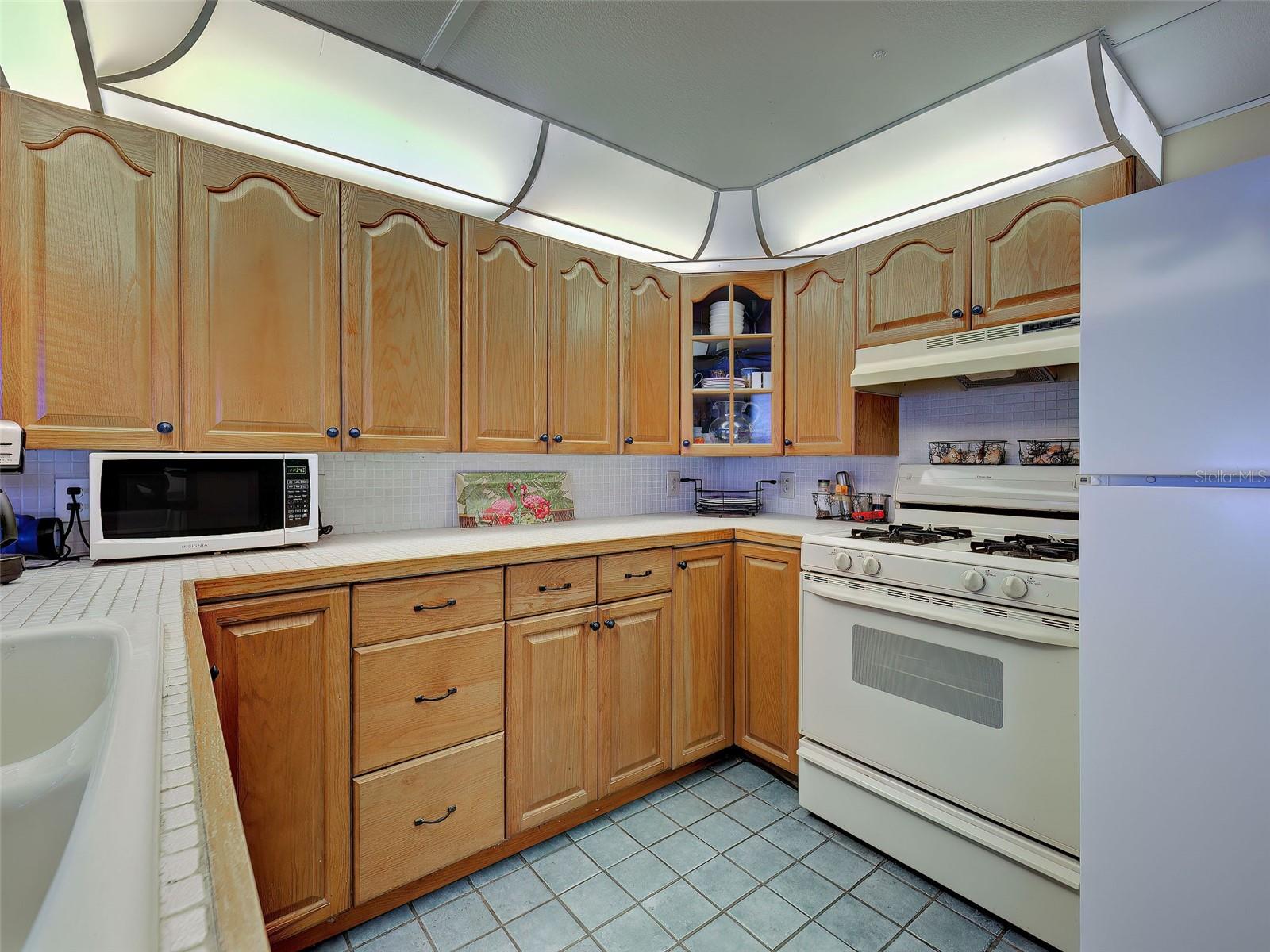 Image 21 of 66 For 1800 Englewood Road 32a