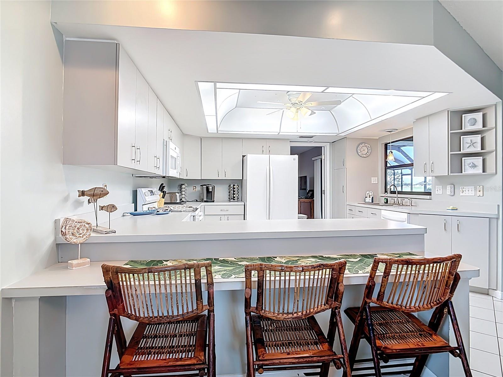 Image 21 of 53 For 290 Rotonda Circle