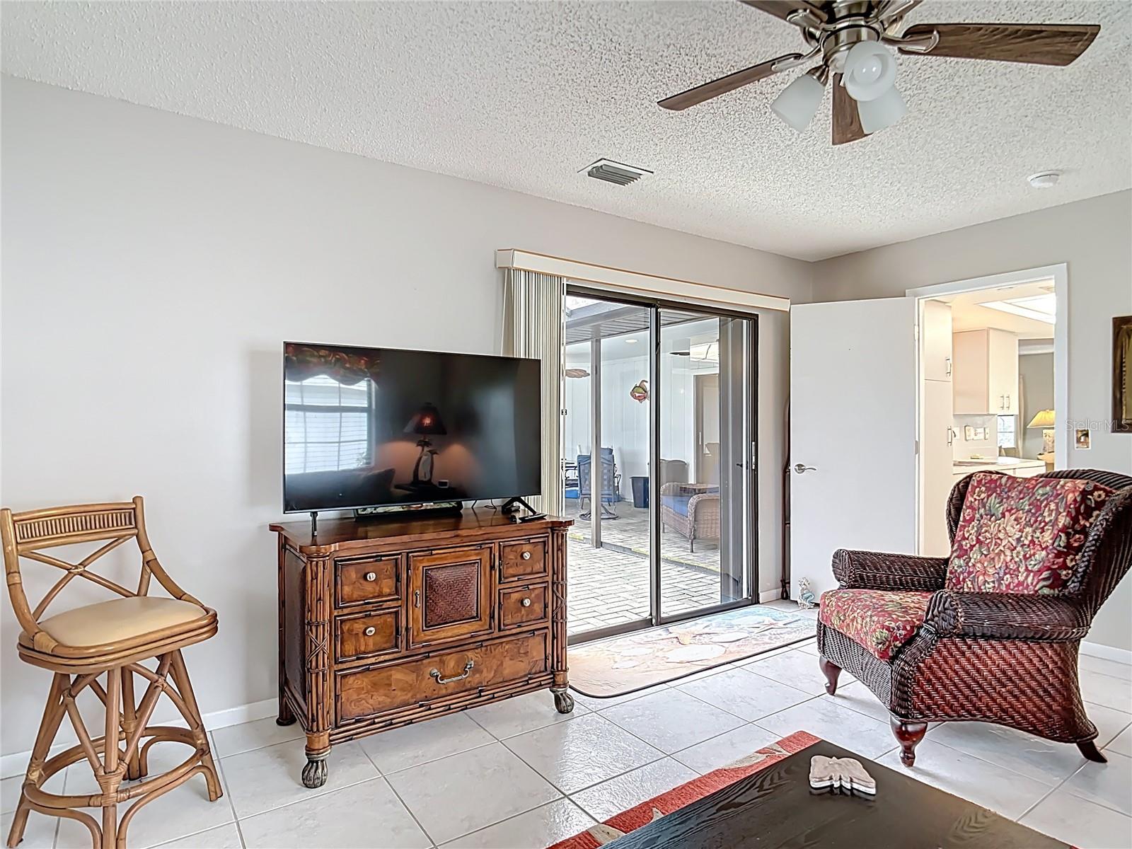 Image 29 of 53 For 290 Rotonda Circle