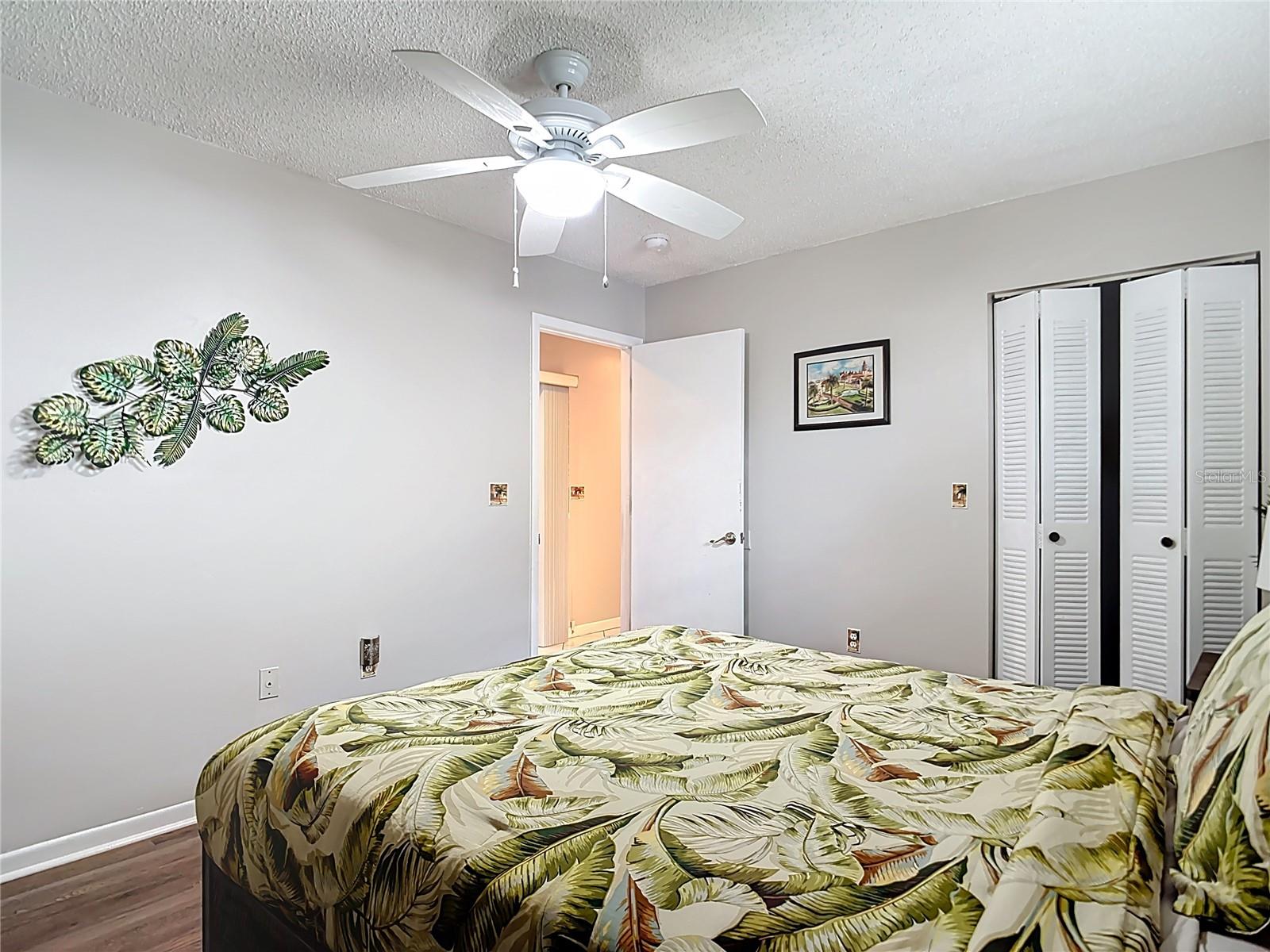 Image 33 of 53 For 290 Rotonda Circle