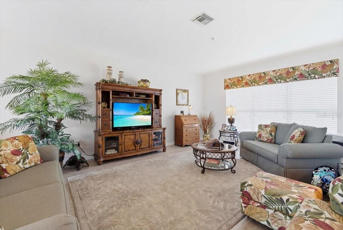 Image 11 of 49 For 3927 Cape Haze Drive 205