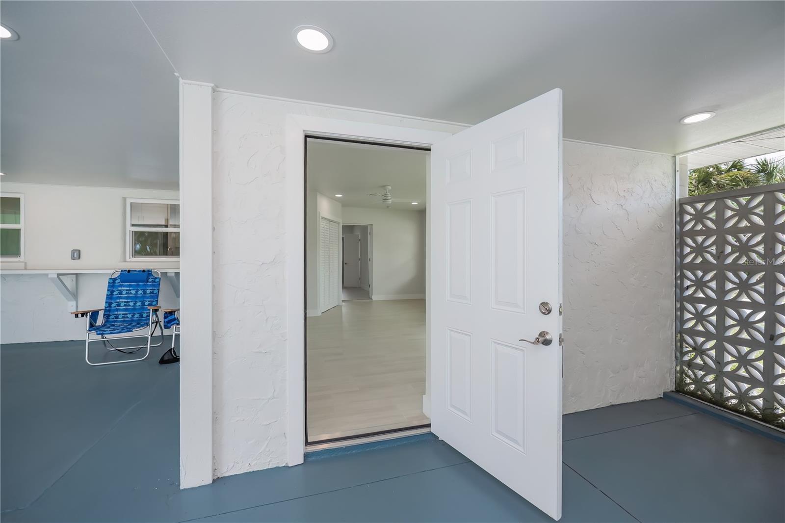 Image 35 of 69 For 352 Oak Street