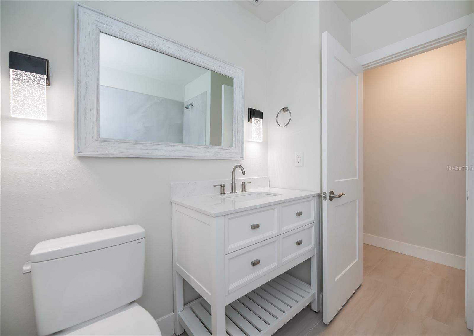 Image 47 of 69 For 352 Oak Street