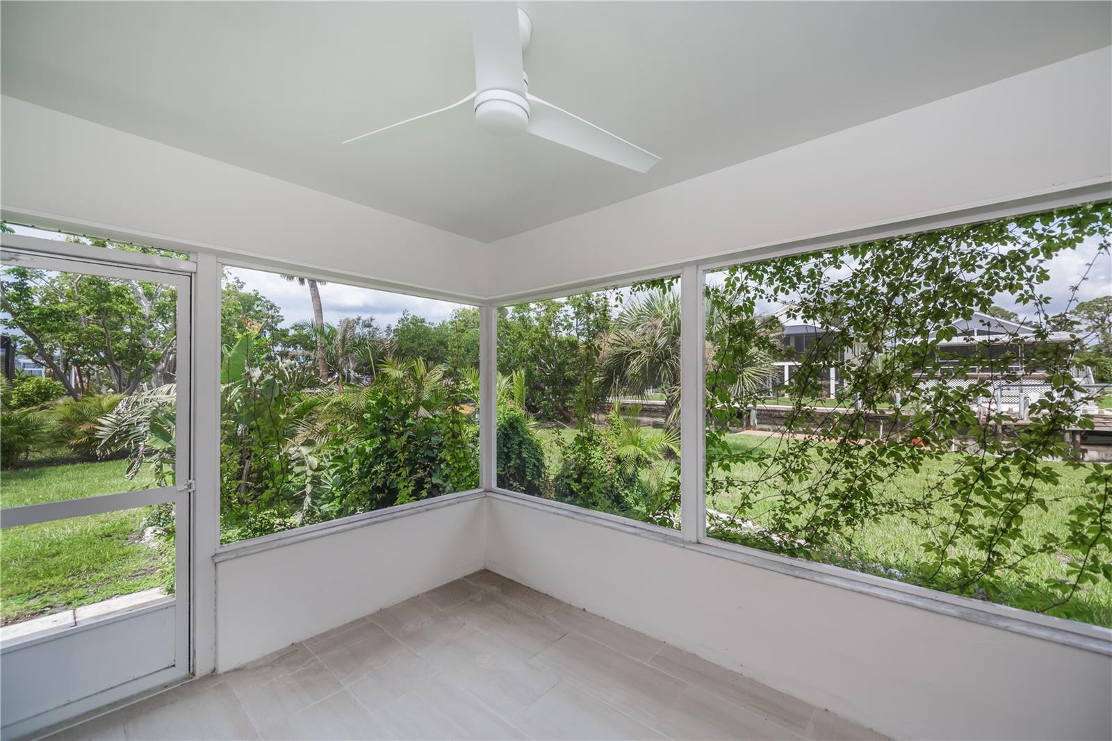 Image 58 of 69 For 352 Oak Street