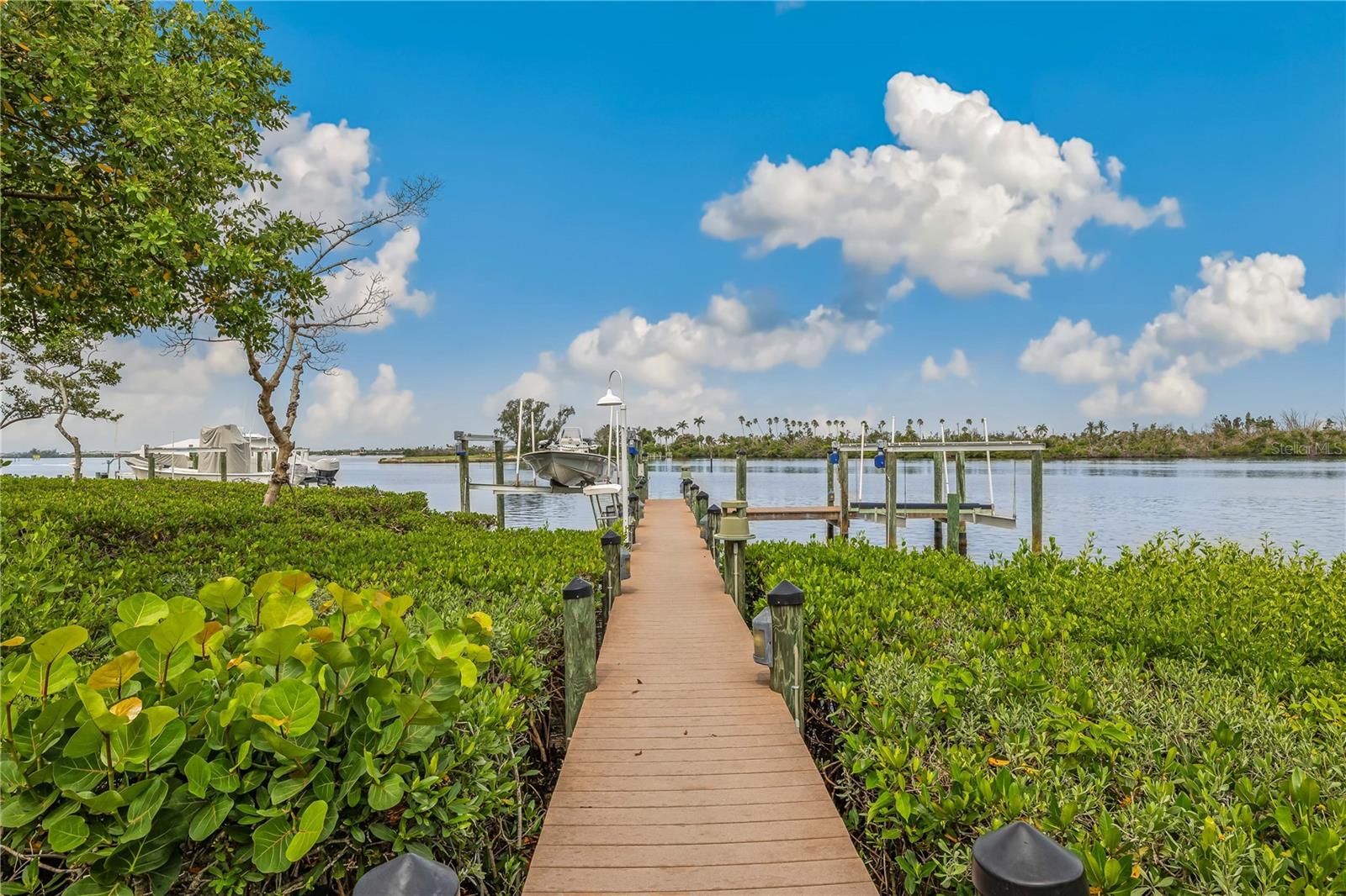 Image 37 of 43 For 13310 Anglers Way