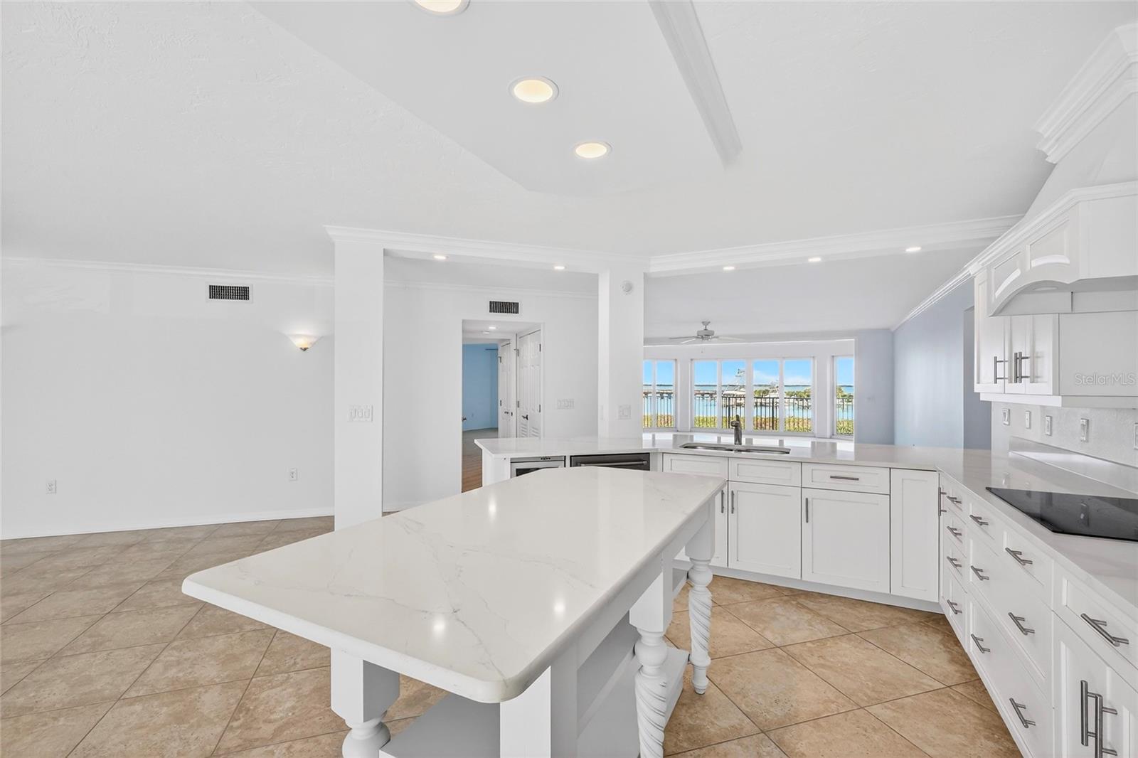 Image 11 of 56 For 5858 Gasparilla Road 39