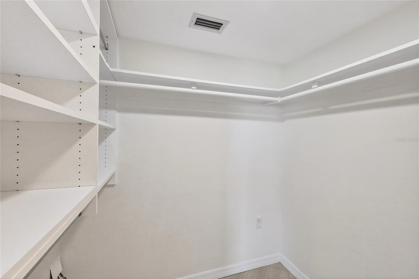 Image 25 of 56 For 5858 Gasparilla Road 39