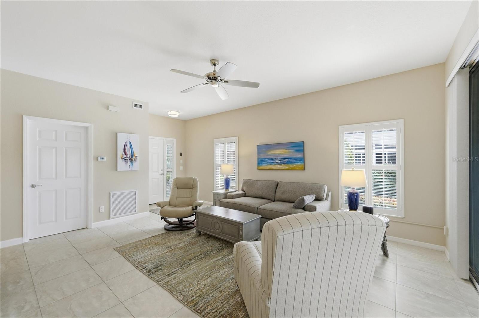 Image 10 of 72 For 14017 Willow Glen Court 104