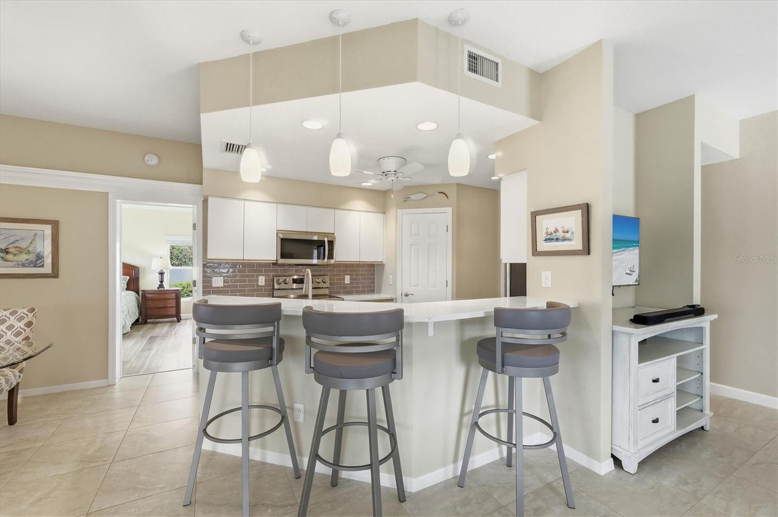 Image 15 of 72 For 14017 Willow Glen Court 104