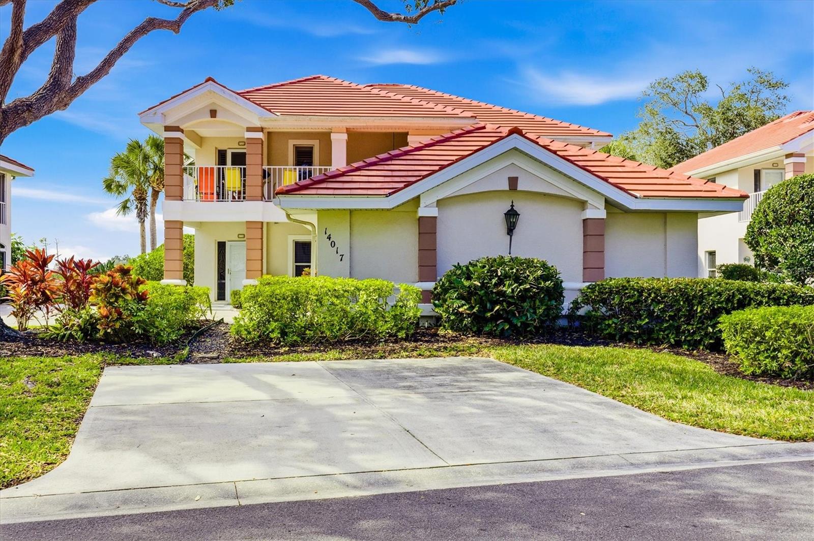 Image 2 of 72 For 14017 Willow Glen Court 104