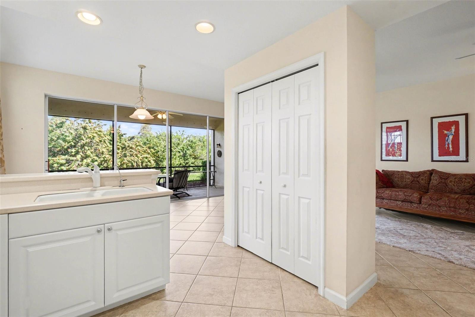 Image 10 of 53 For 4683 Club Drive 101