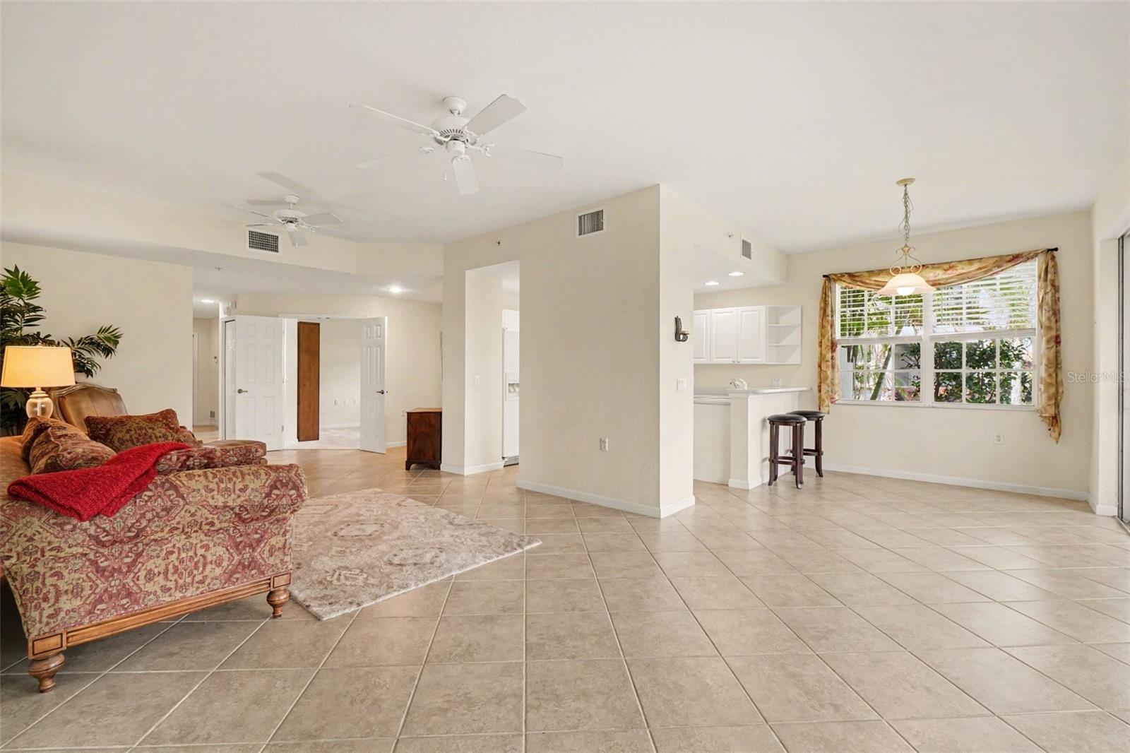 Image 7 of 53 For 4683 Club Drive 101