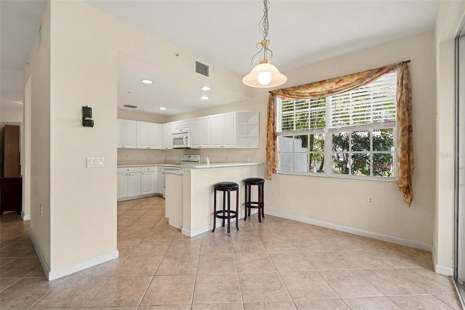 Image 9 of 53 For 4683 Club Drive 101