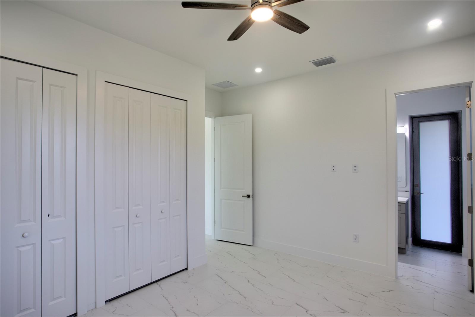 Image 19 of 58 For 9574 Salt Lake Street