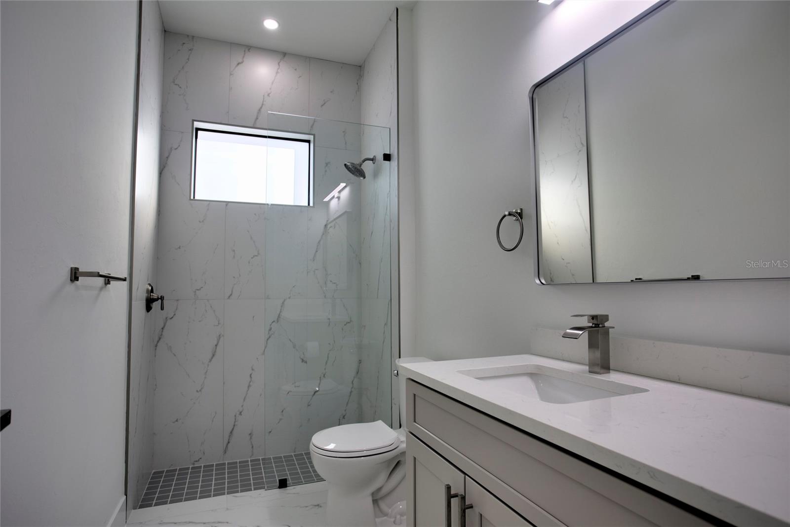 Image 35 of 58 For 9574 Salt Lake Street