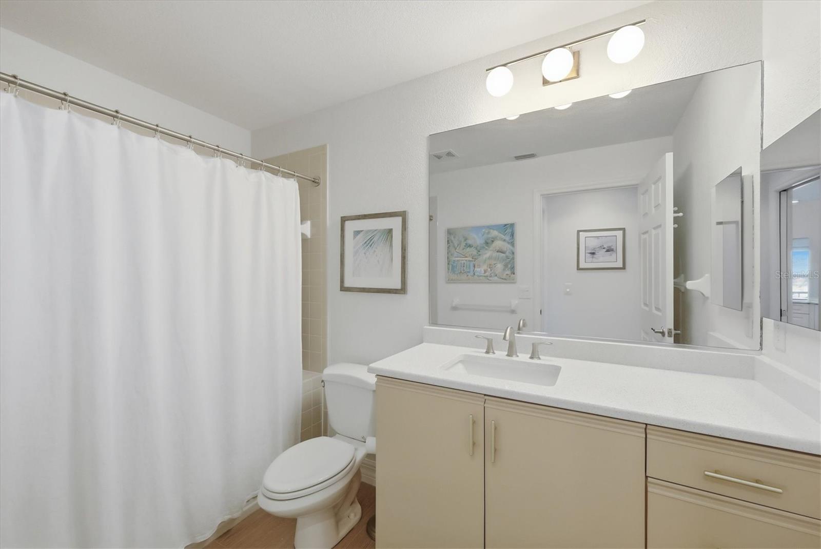 Image 25 of 75 For 14000 Willow Glen Court 208