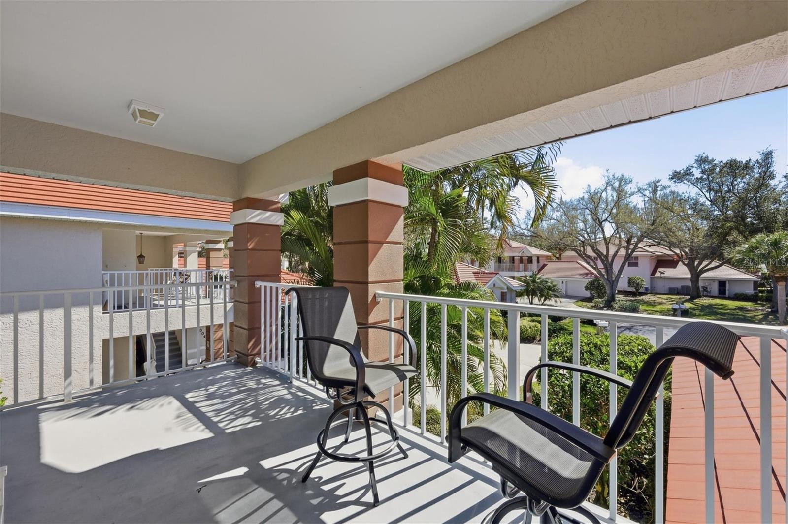 Image 4 of 75 For 14000 Willow Glen Court 208