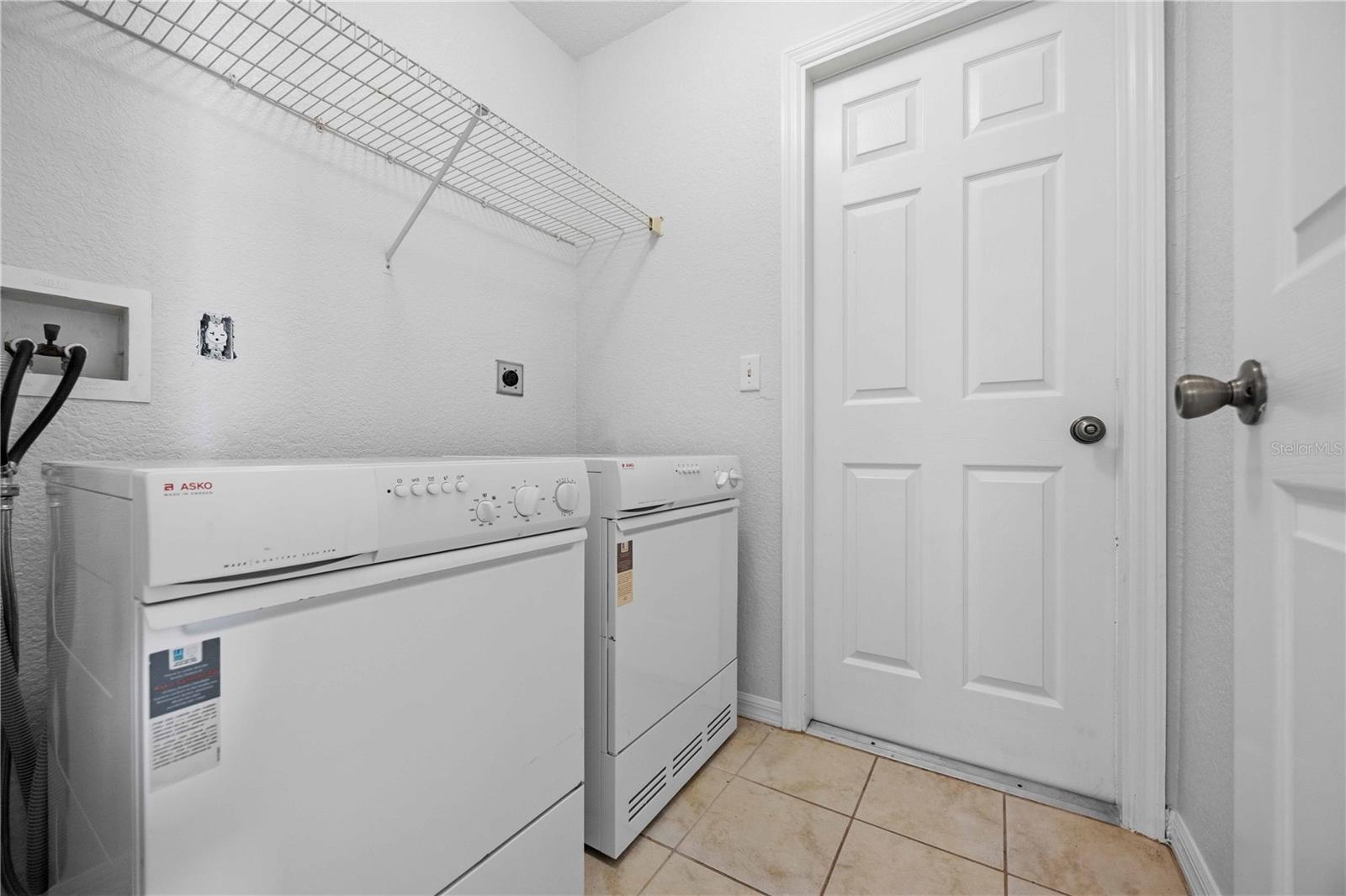 Image 15 of 38 For 5084 White Avenue