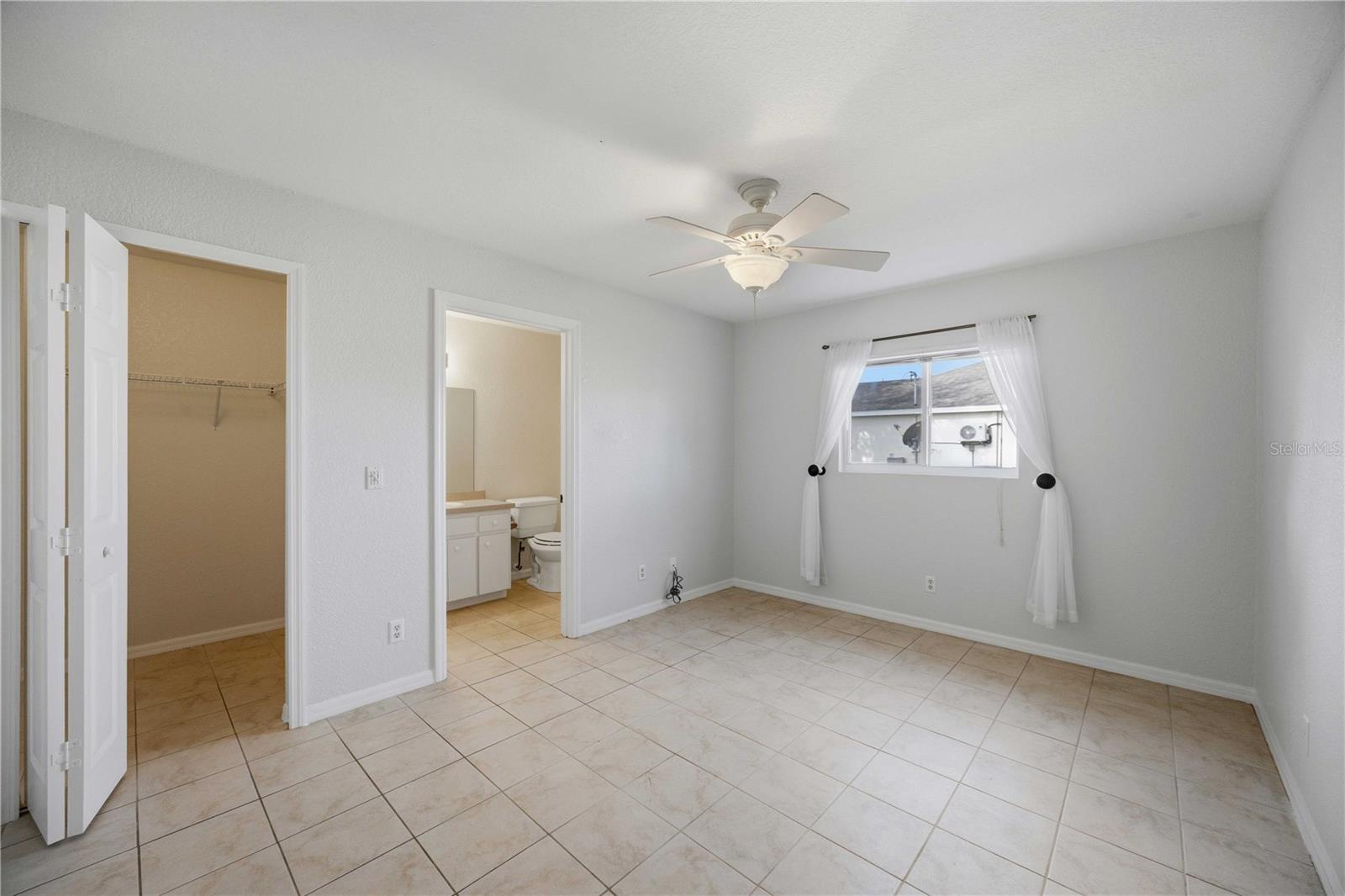 Image 17 of 38 For 5084 White Avenue