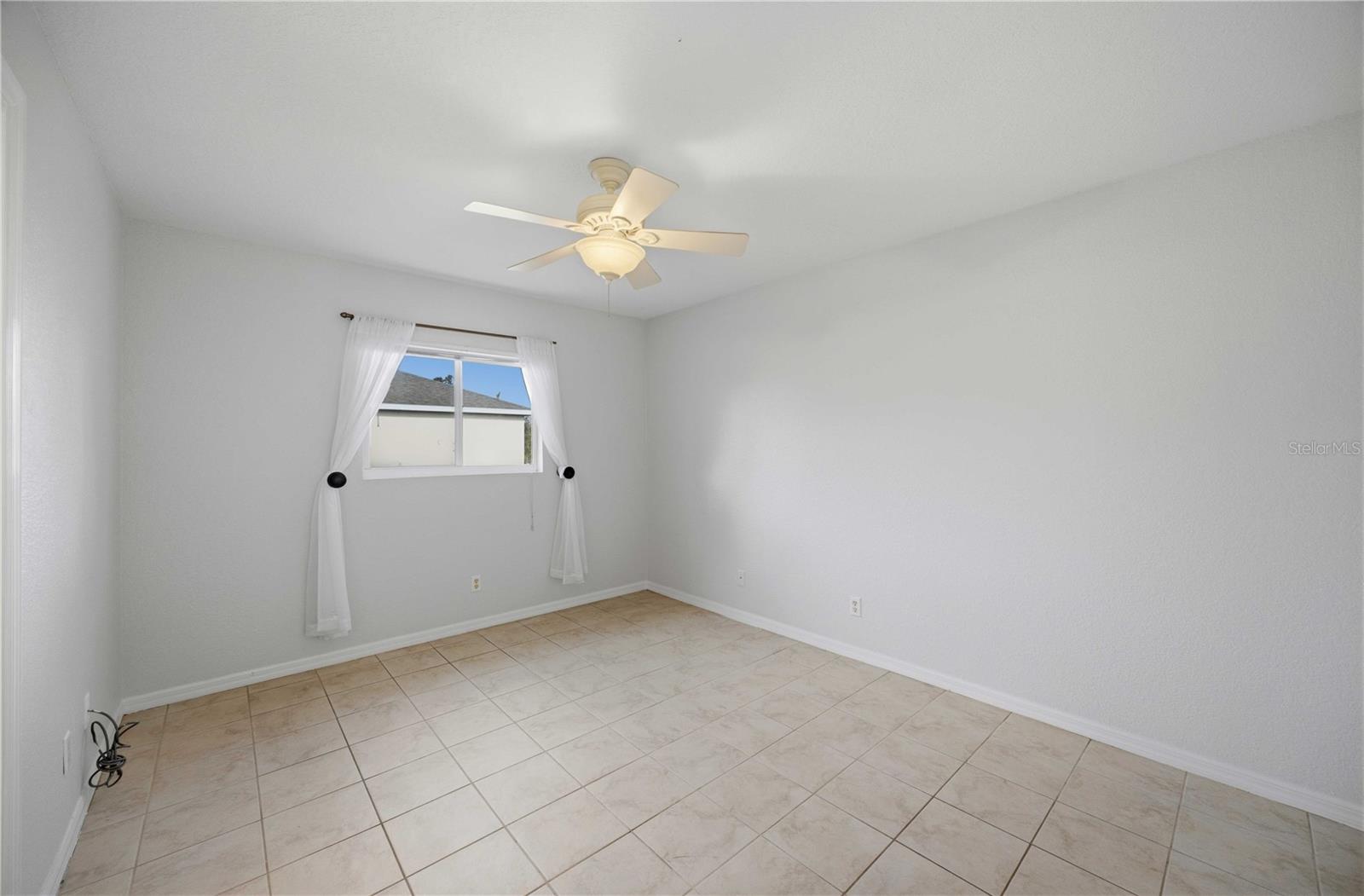 Image 18 of 38 For 5084 White Avenue
