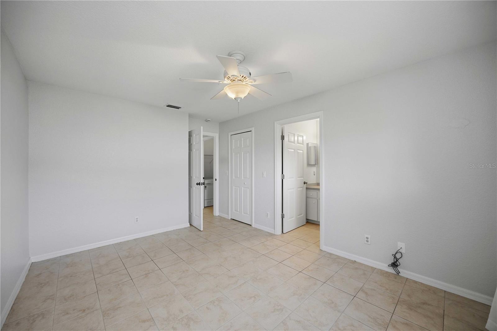 Image 19 of 38 For 5084 White Avenue