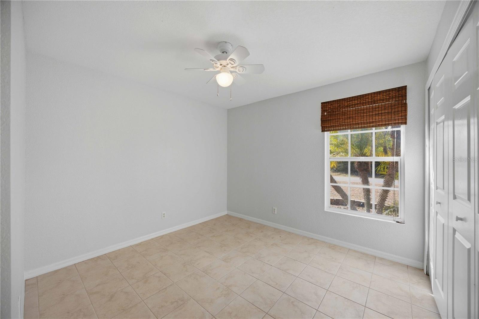 Image 23 of 38 For 5084 White Avenue