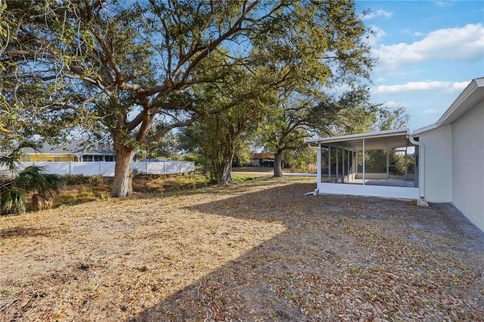 Image 33 of 38 For 5084 White Avenue