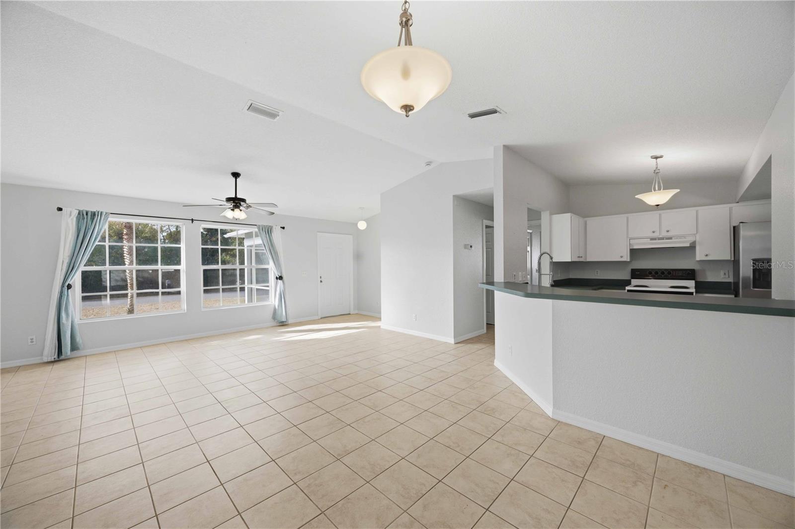 Image 9 of 38 For 5084 White Avenue